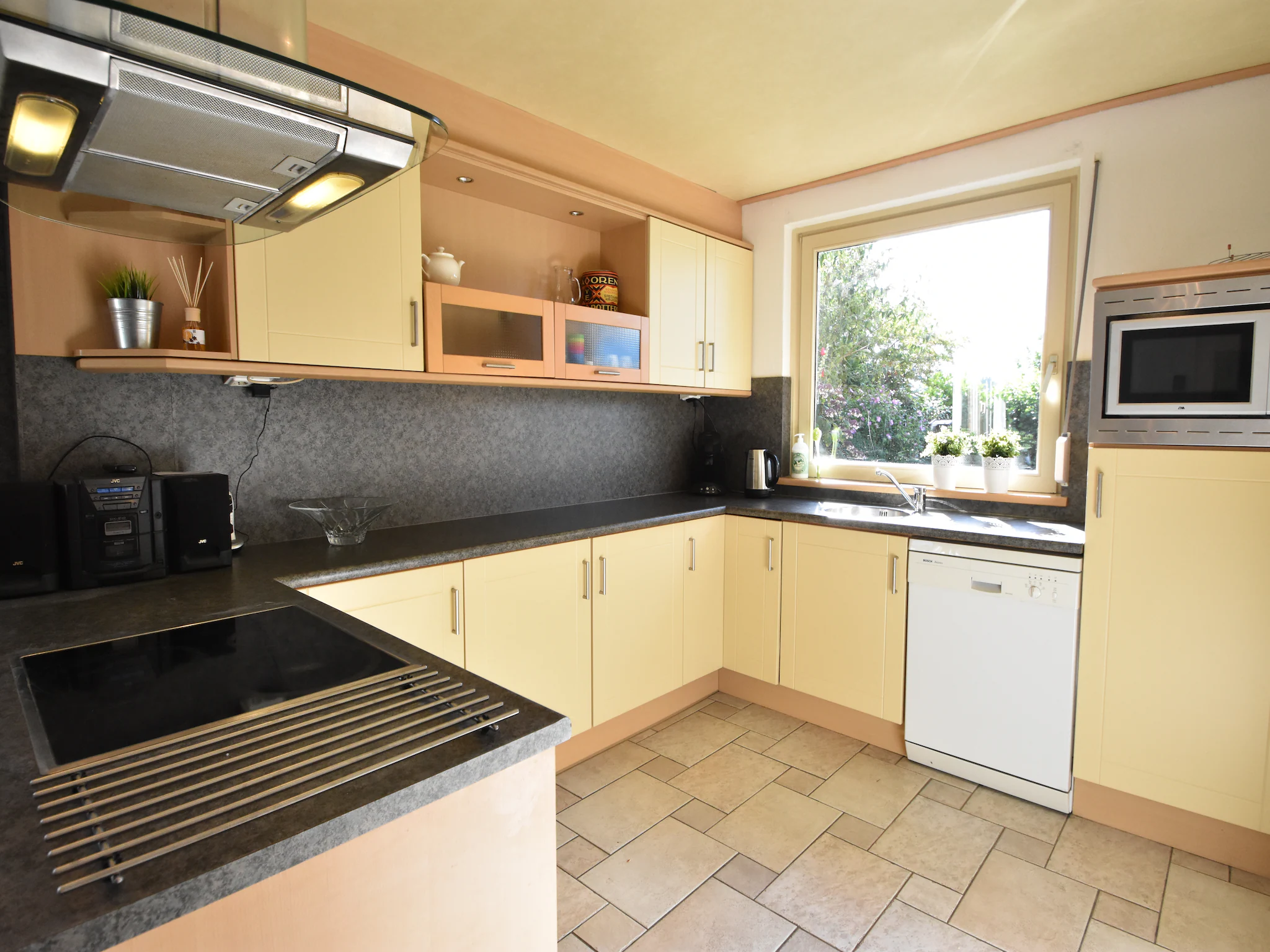 Foto's Vakantiehuis in Zeeland met weids uitzicht - Belvilla by Oyo