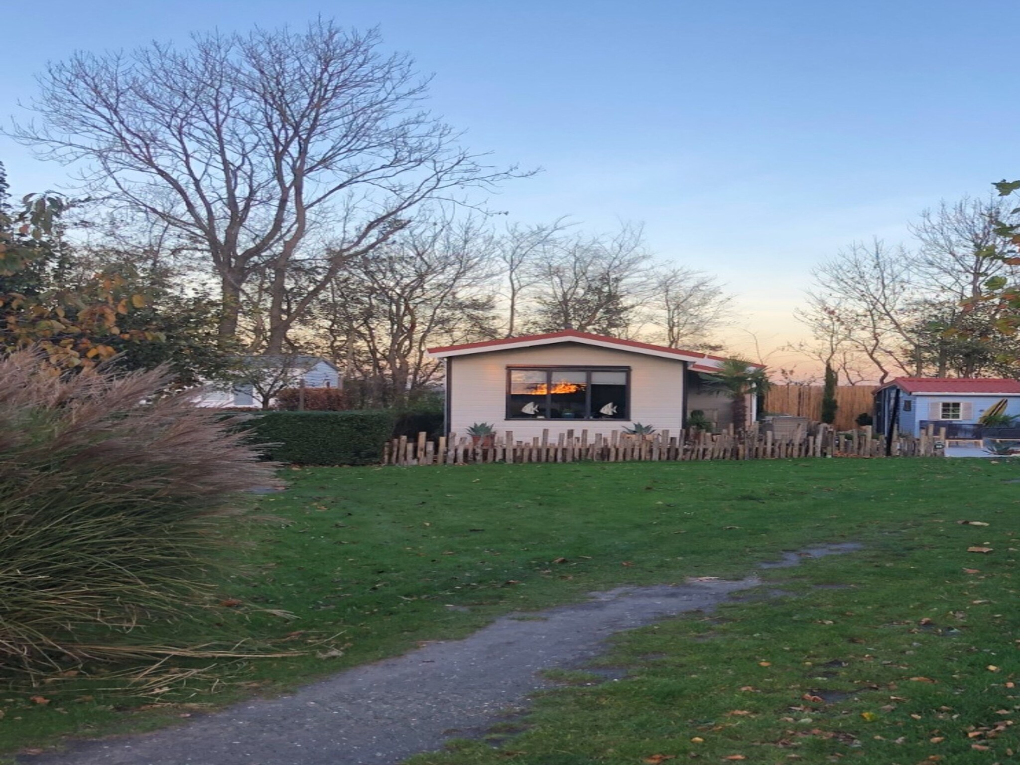 Foto's Chalet Sea Rocks met uitzicht en tuin - Belvilla by Oyo