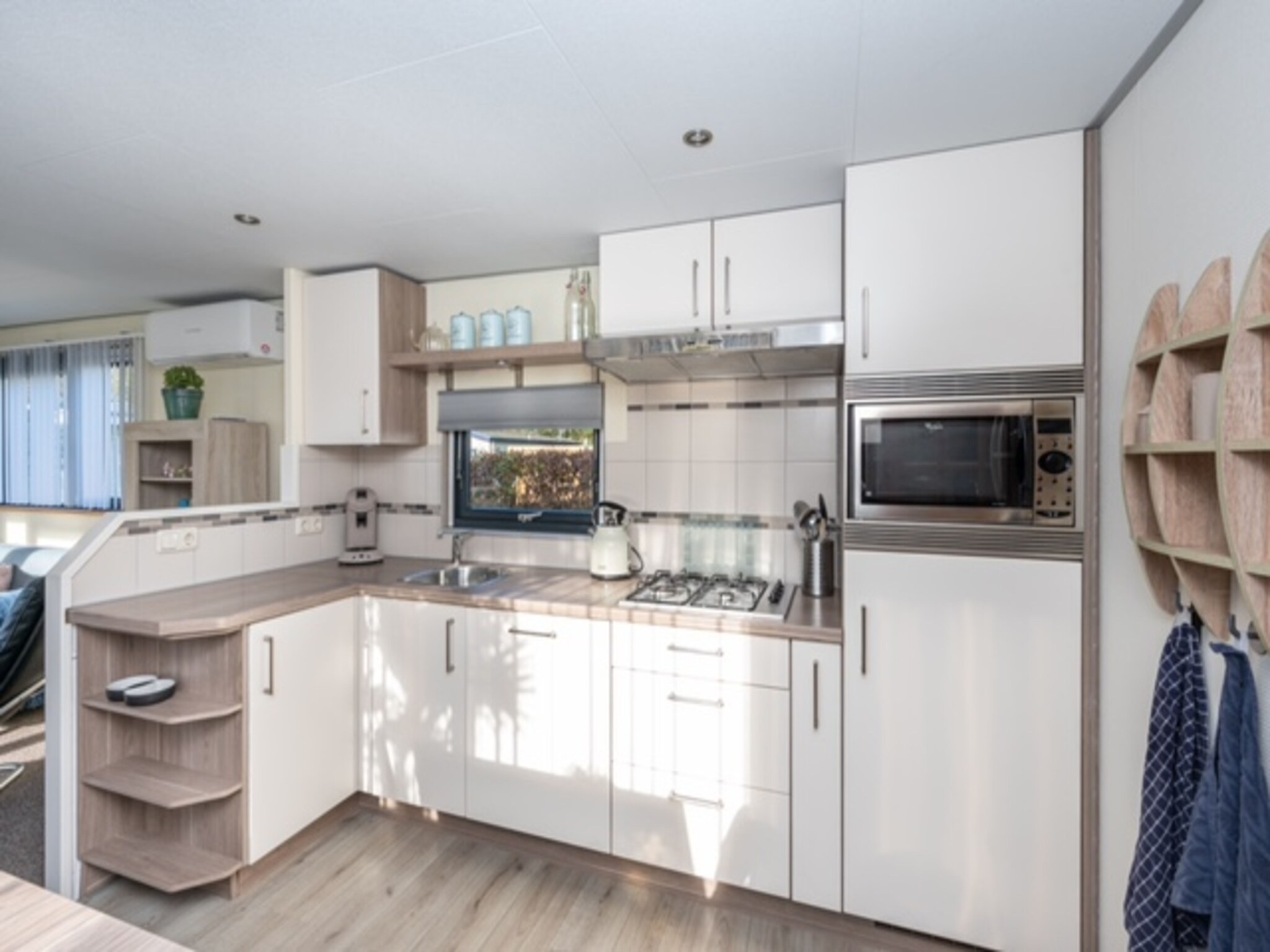 Foto's Chalet Sea Rocks met uitzicht en tuin - Belvilla by Oyo