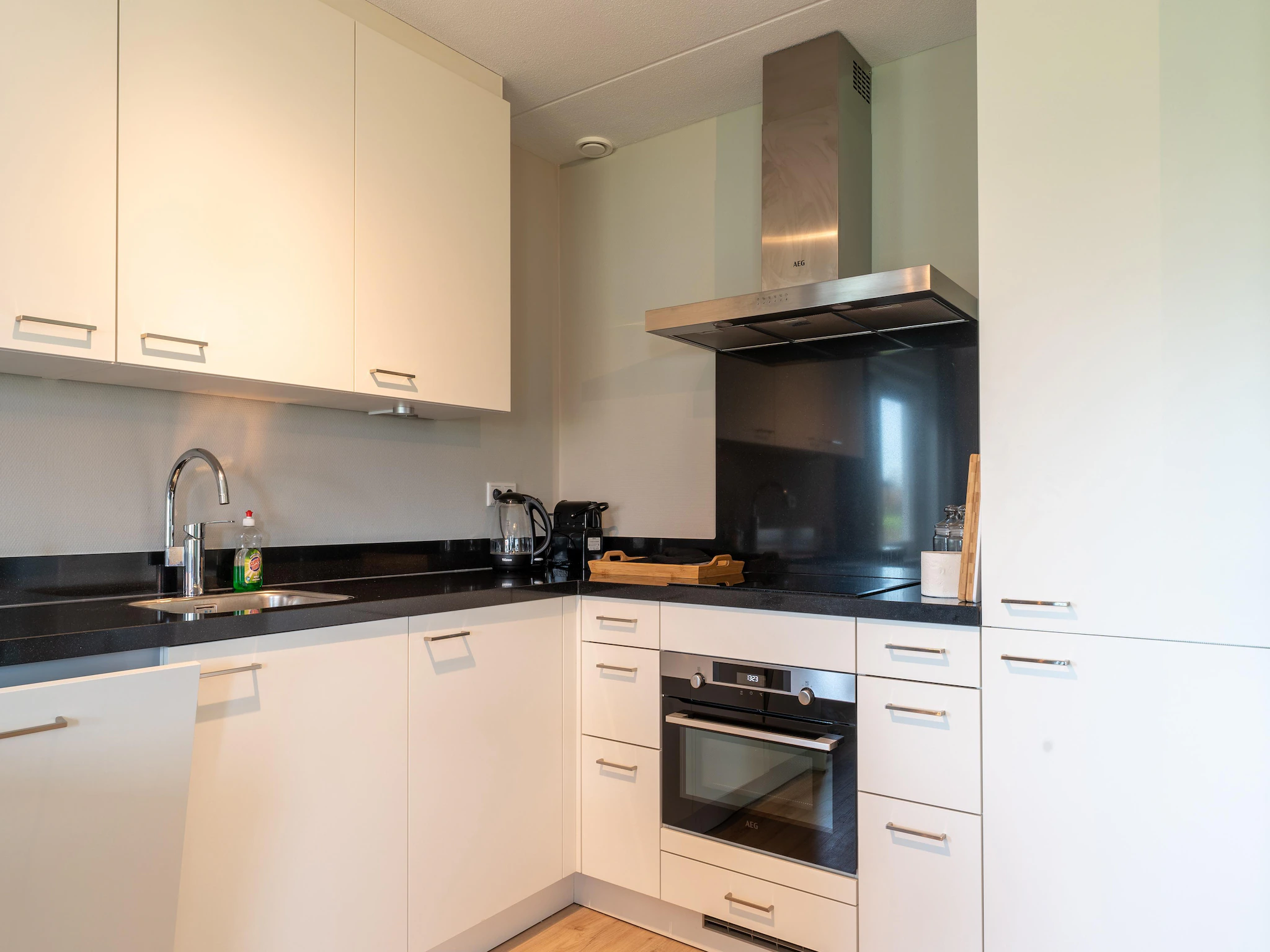 Foto's Vakantiehuis in Scherpenisse met sauna, bubbelbad - Belvilla by Oyo