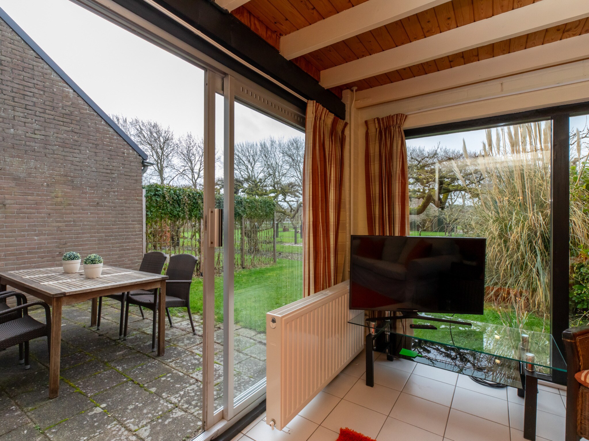 Foto's Sfeervol vakantiehuis met gedeeld zwembad - Belvilla by Oyo
