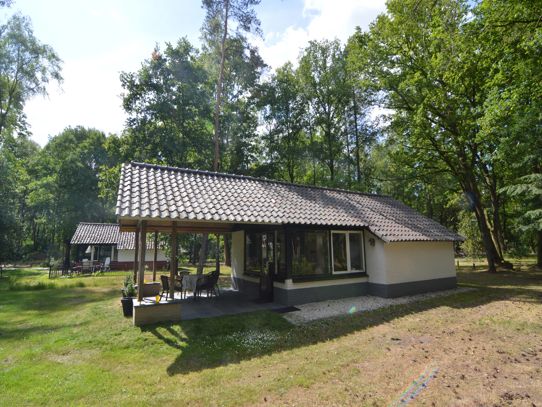 Foto's Vrijstaande bungalow met heerlijk overdekt terras - Belvilla by Oyo