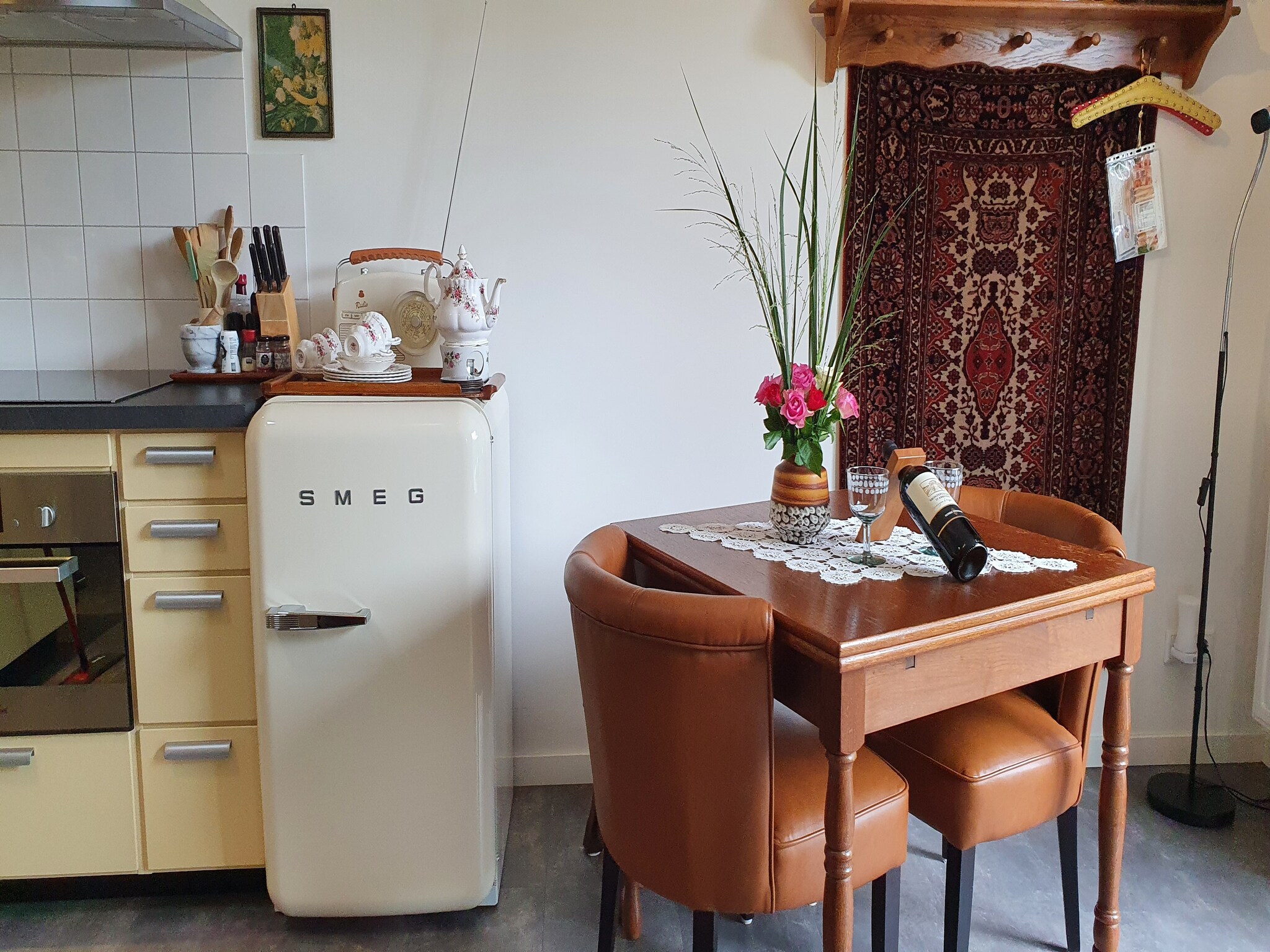 Foto's Retro-stijl vakantiehuis nabij Veerse meer - Belvilla by Oyo