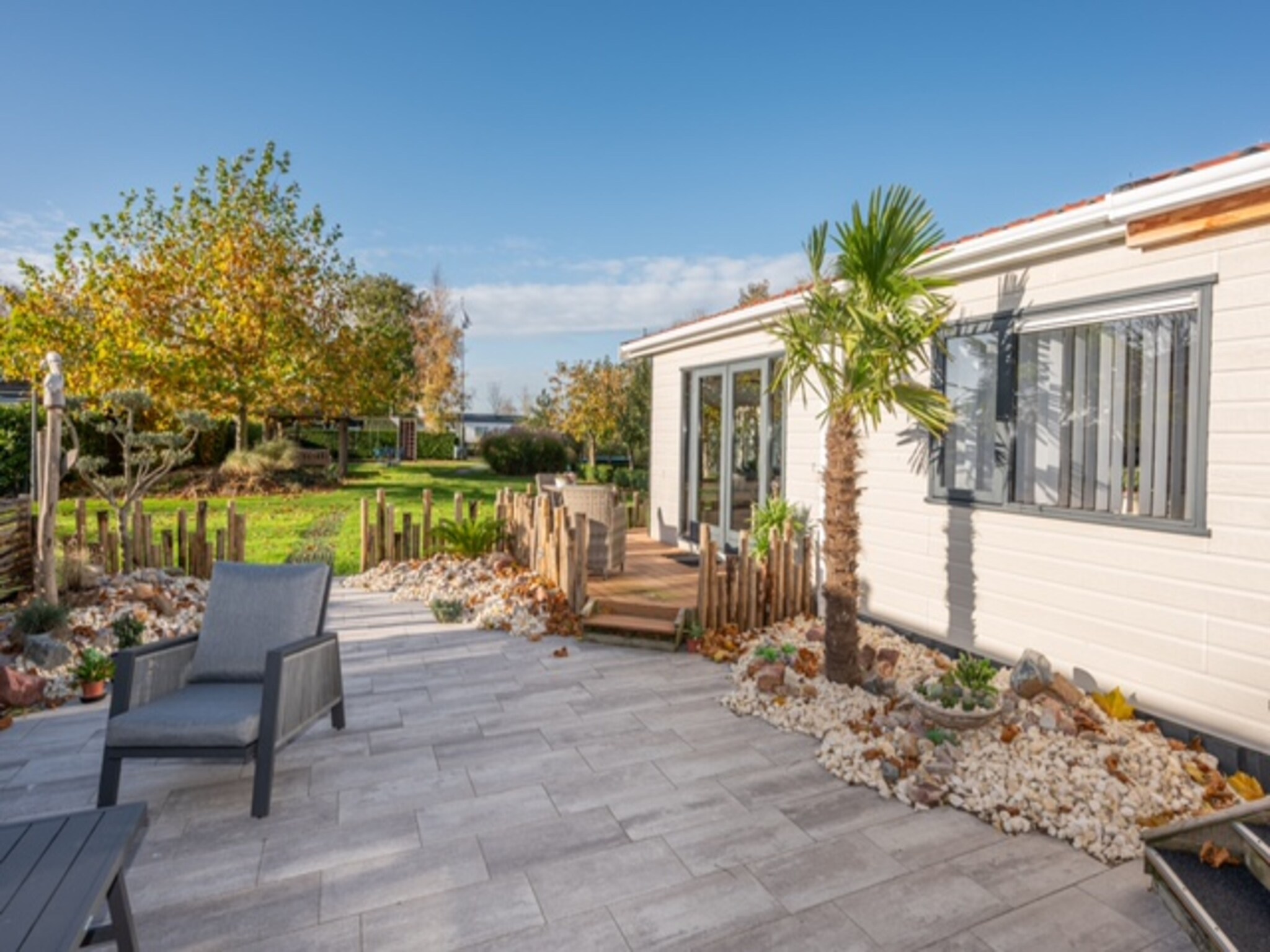 Foto's Chalet Sea Rocks met uitzicht en tuin - Belvilla by Oyo