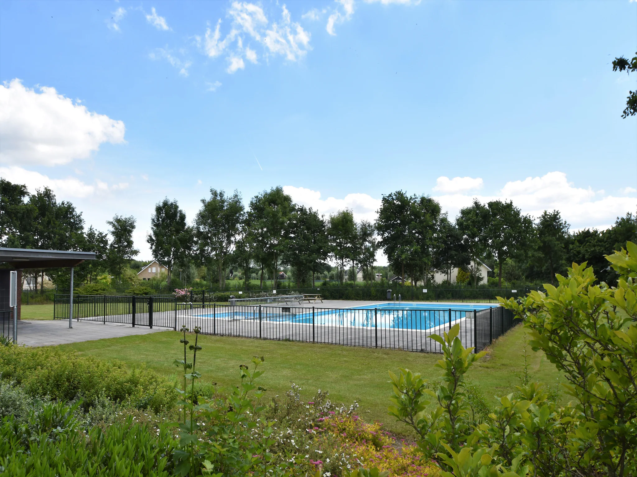 Foto's Villa met tuin in groene omgeving bij Zeewolde. - Belvilla by Oyo