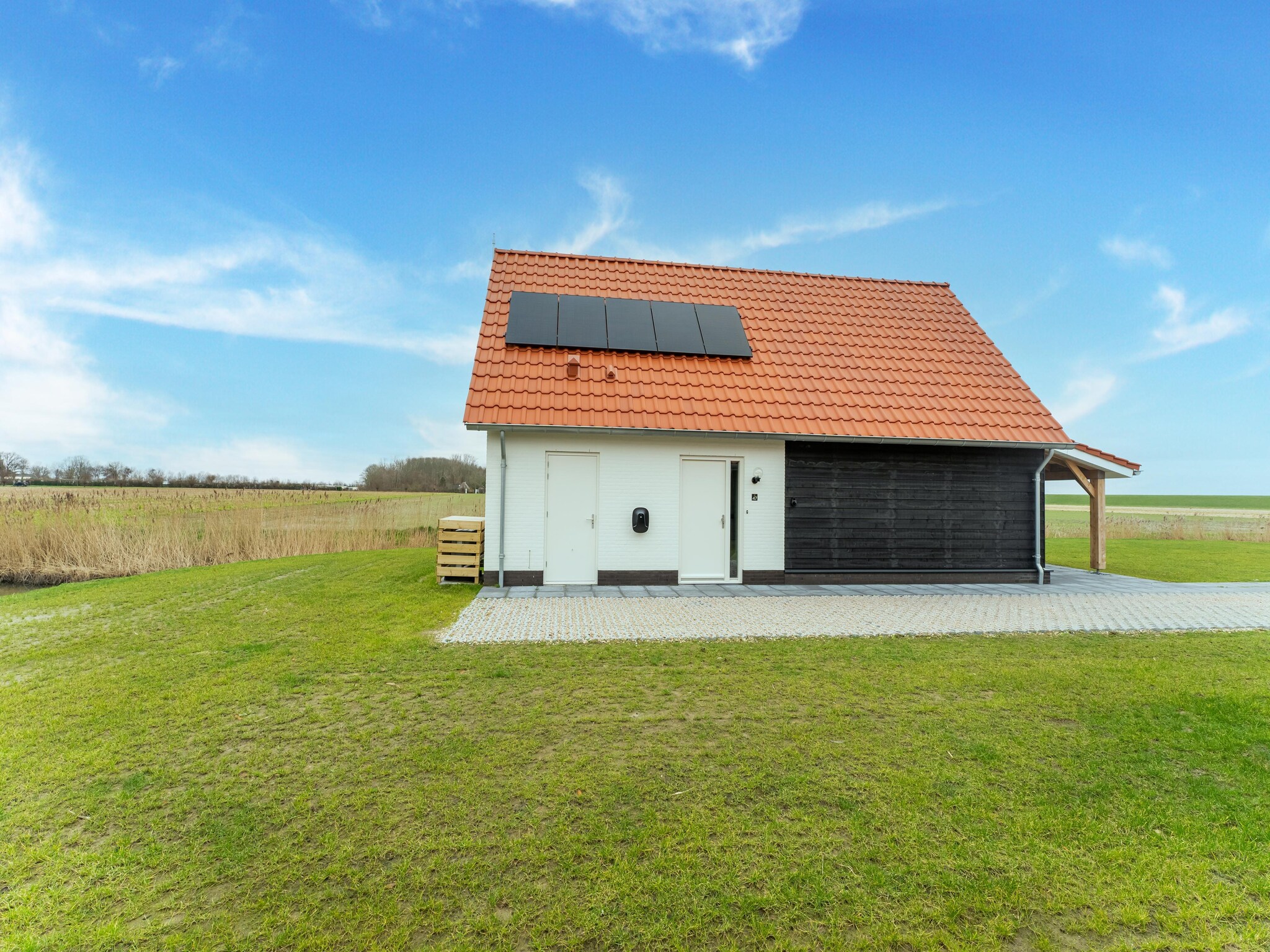 Foto's Luxe villa aan de Oosterschelde met sauna en schitterend uitzicht. - Belvilla by Oyo