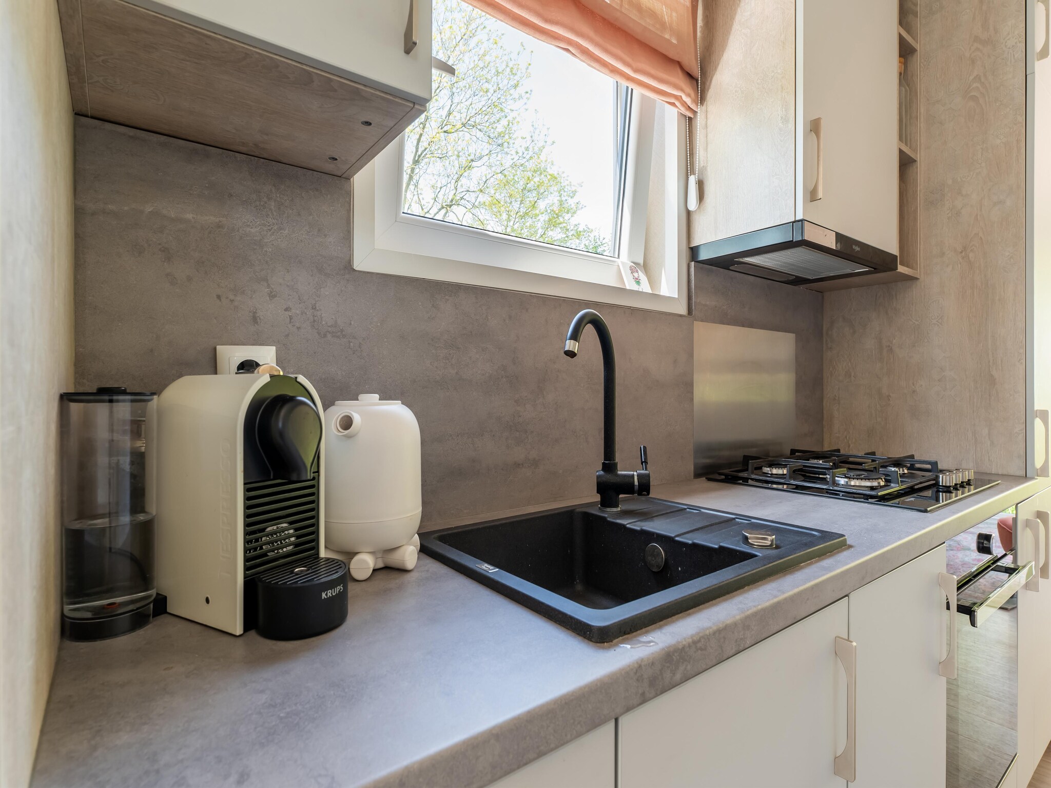 Foto's Luxe chalet bij Ouddorp met tuin - Belvilla by Oyo