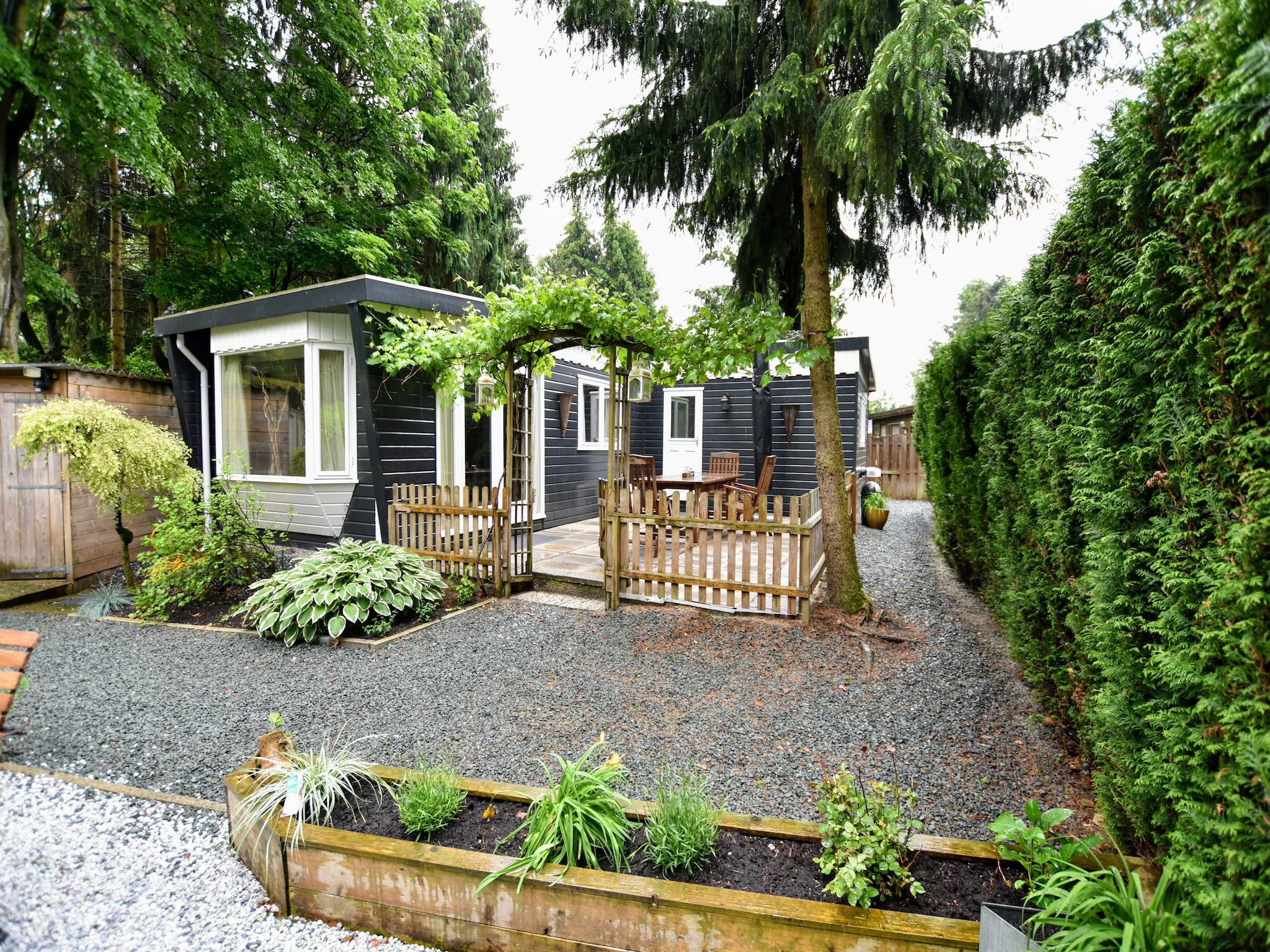 Foto's Chalet met eigen tuin en terrassen - Belvilla by Oyo