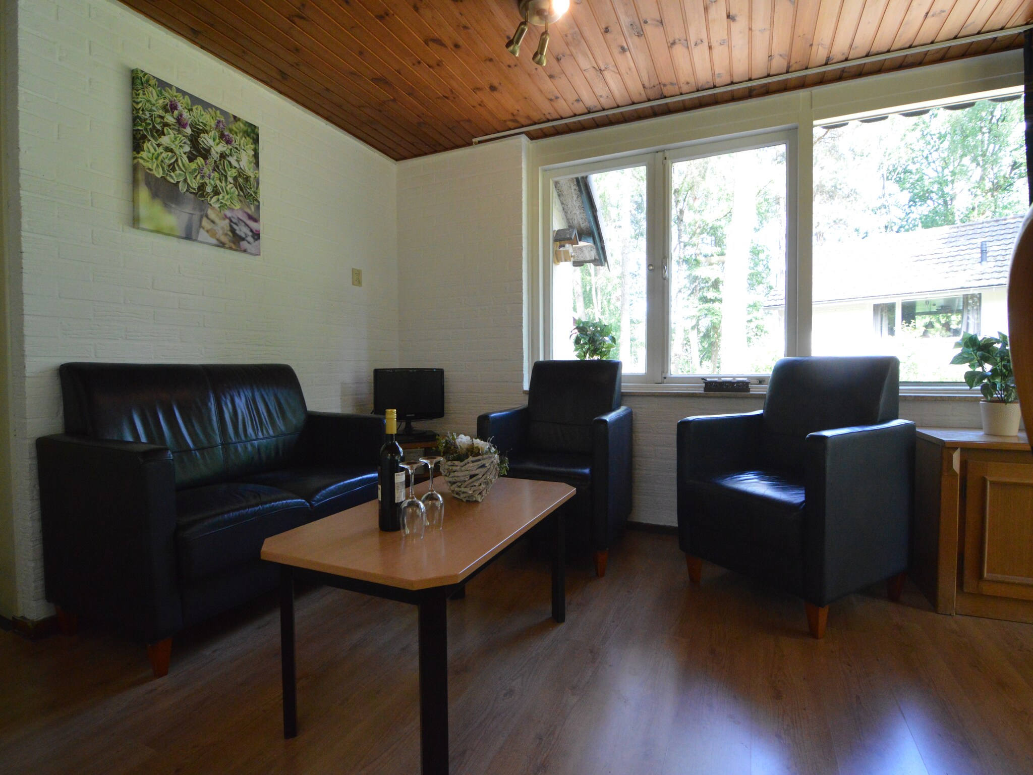 Foto's Vrijstaande bungalow met heerlijk overdekt terras - Belvilla by Oyo