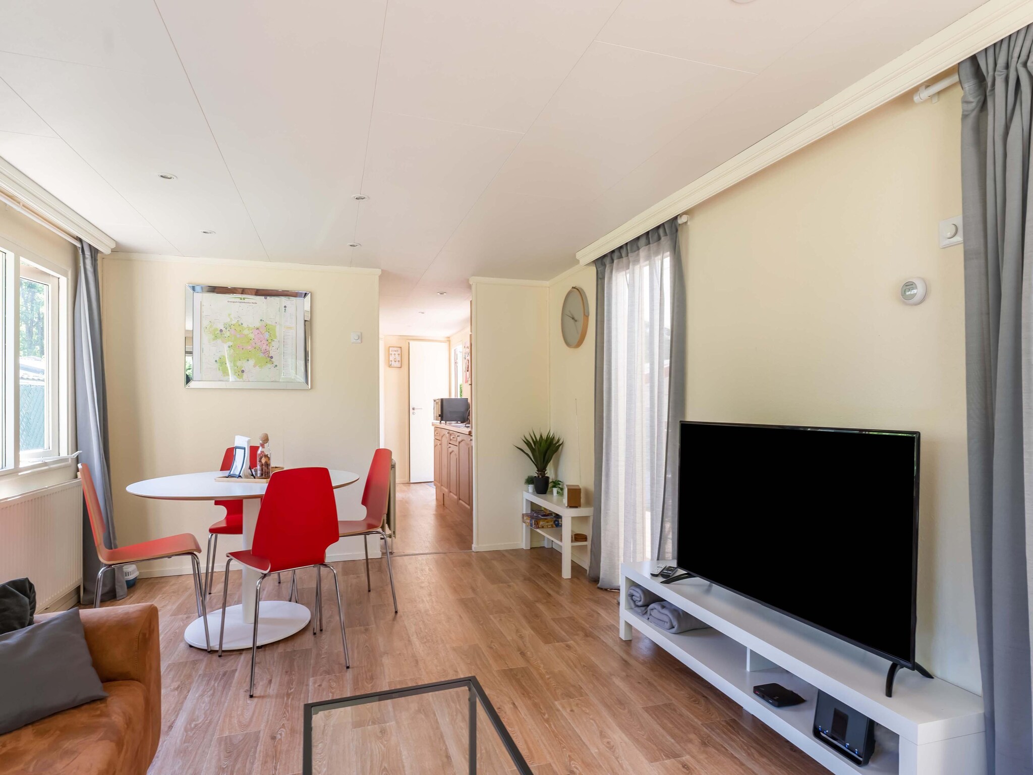 Foto's Chalet in Grenspark Kalmhoutse Heide bij Antwerpen - Belvilla by Oyo