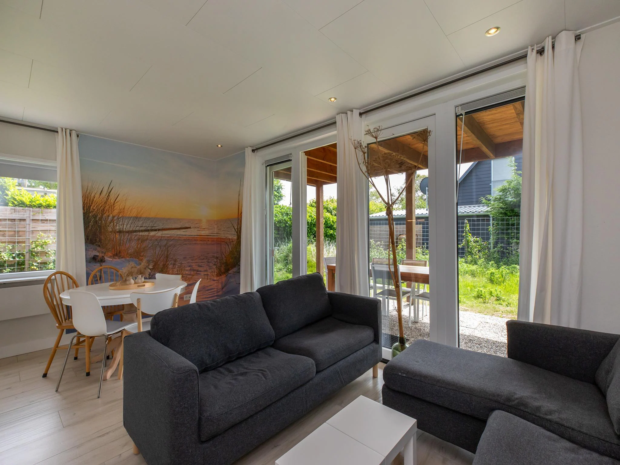 Foto's Rustig gelegen vakantiehuis in Renesse met tuin - Belvilla by Oyo