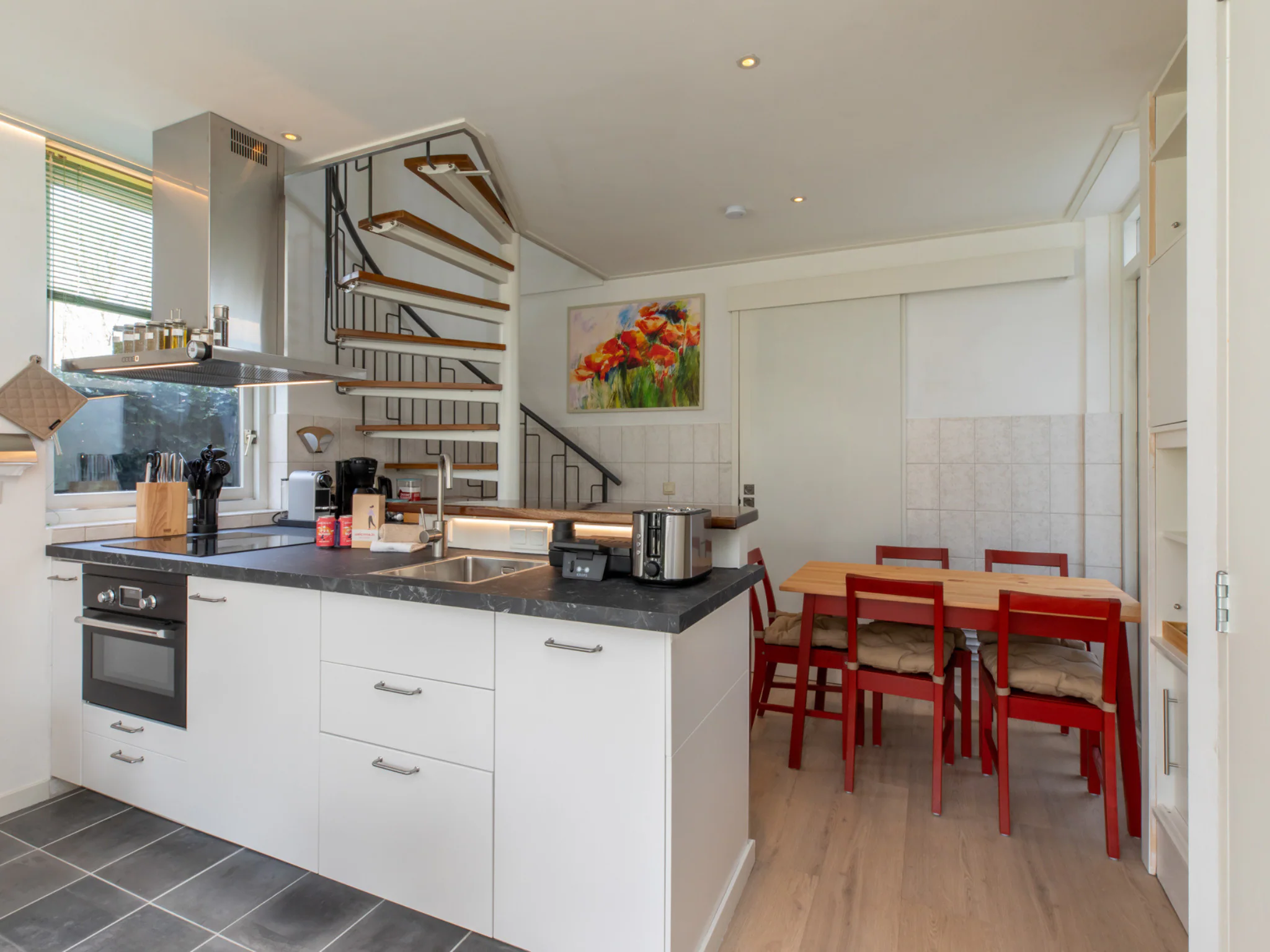 Foto's Modern vakantiehuis met tuin - Belvilla by Oyo