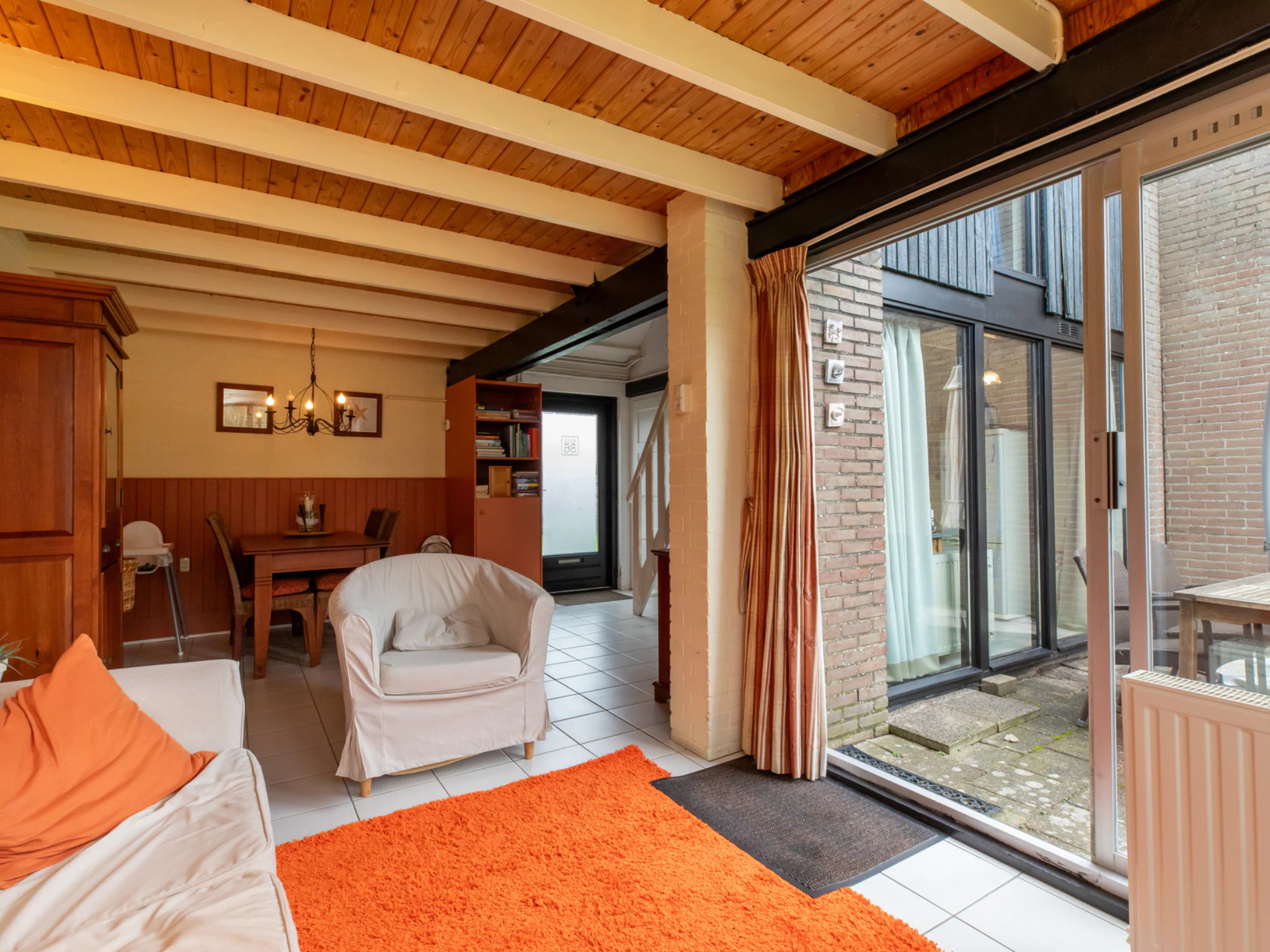 Foto's Sfeervol vakantiehuis met gedeeld zwembad - Belvilla by Oyo