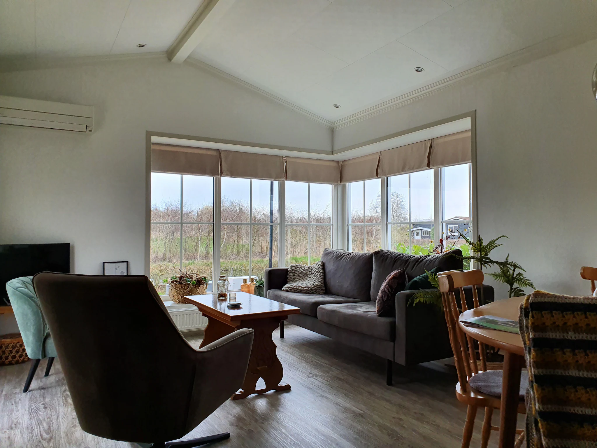 Foto's Gezellig chalet in Giethoorn met een aanlegsteiger - Belvilla by Oyo