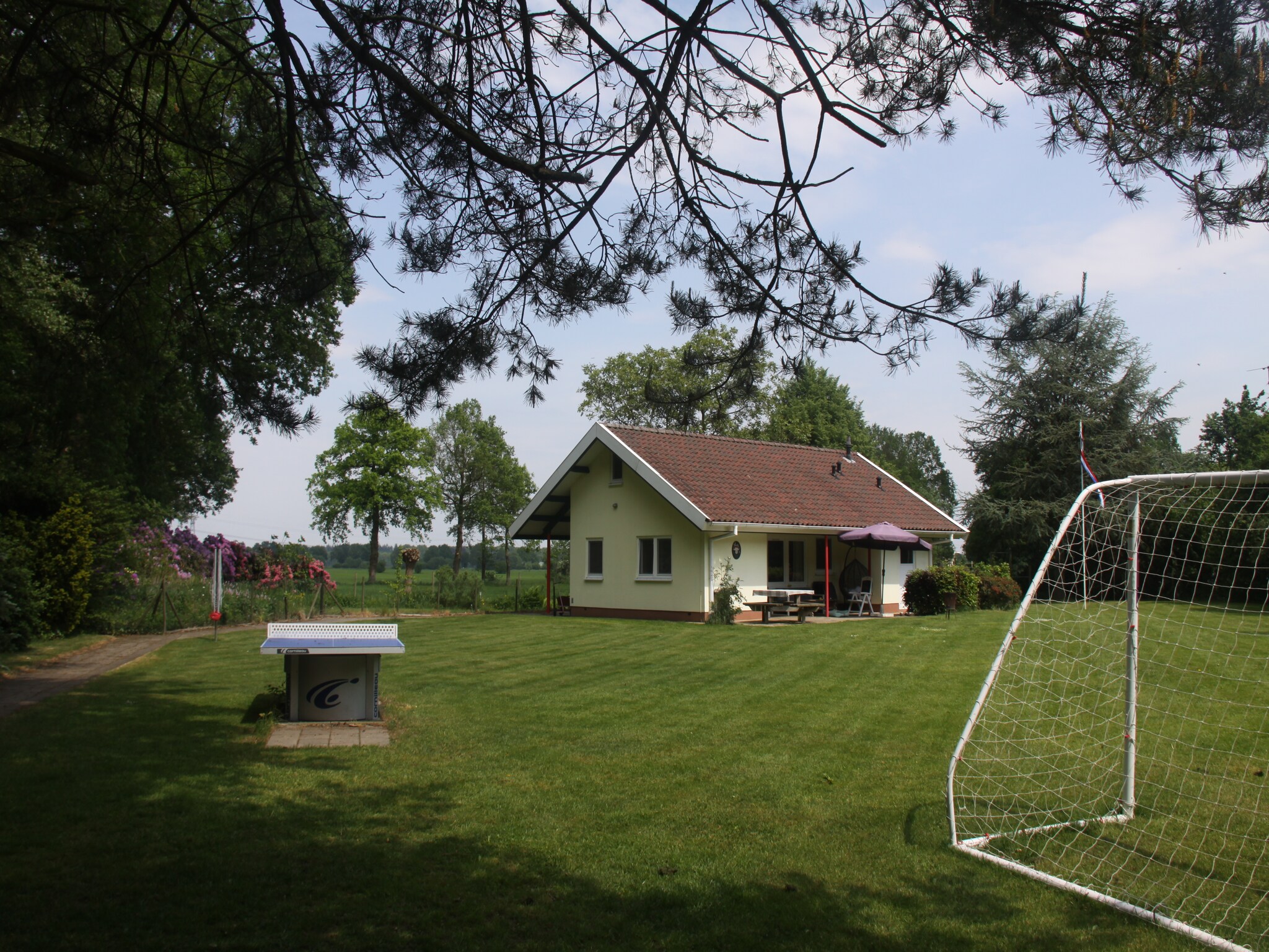 Foto's Huis met grote tuin, speeltuin en terras - Belvilla by Oyo