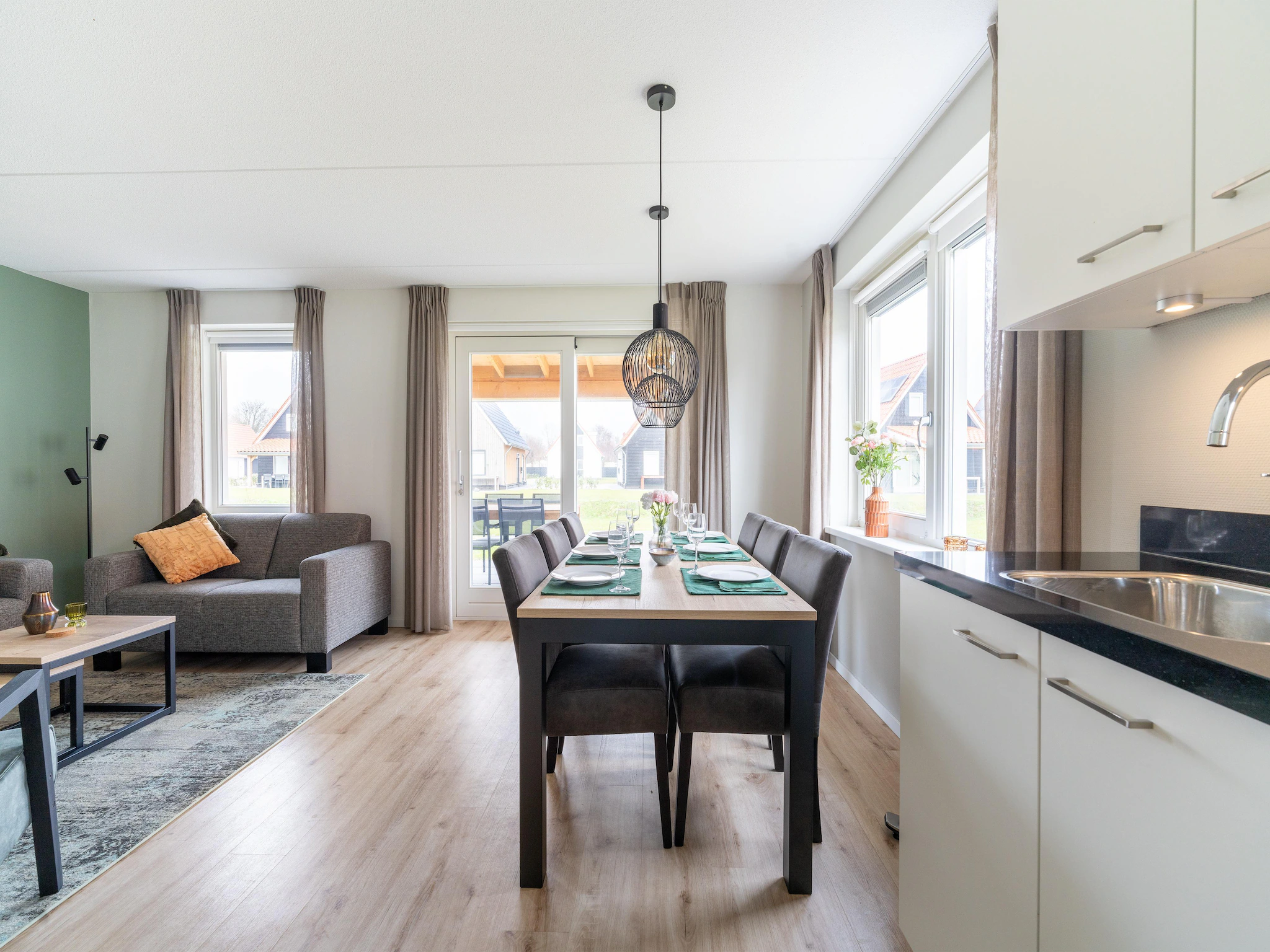 Foto's Luxe woning met tuin en parkeergelegenheid - Belvilla by Oyo