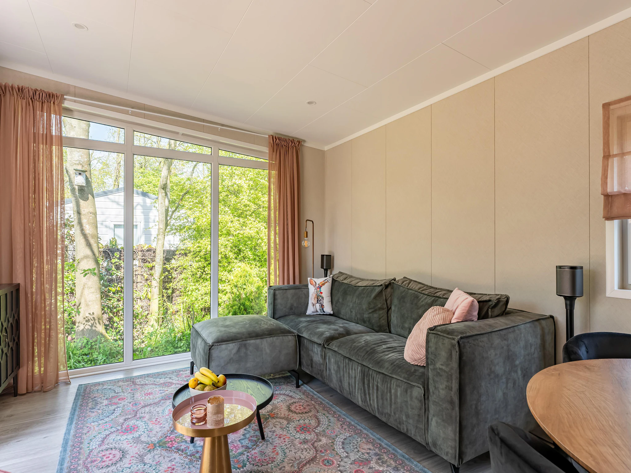 Foto's Luxe chalet bij Ouddorp met tuin - Belvilla by Oyo