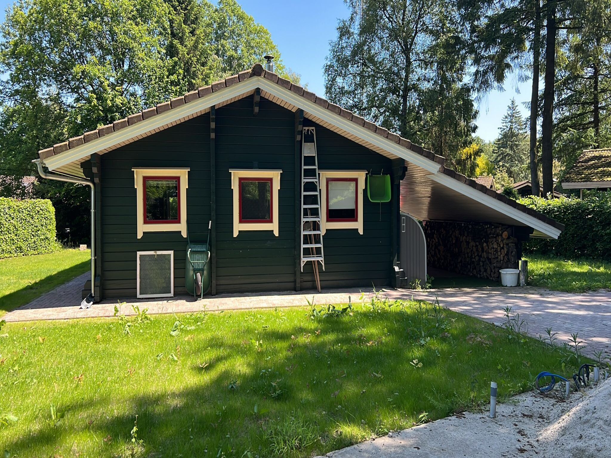 Foto's Finse chalet met privÃ© tuin en houtgestookte sauna nabij de Veluwe - Belvilla by Oyo