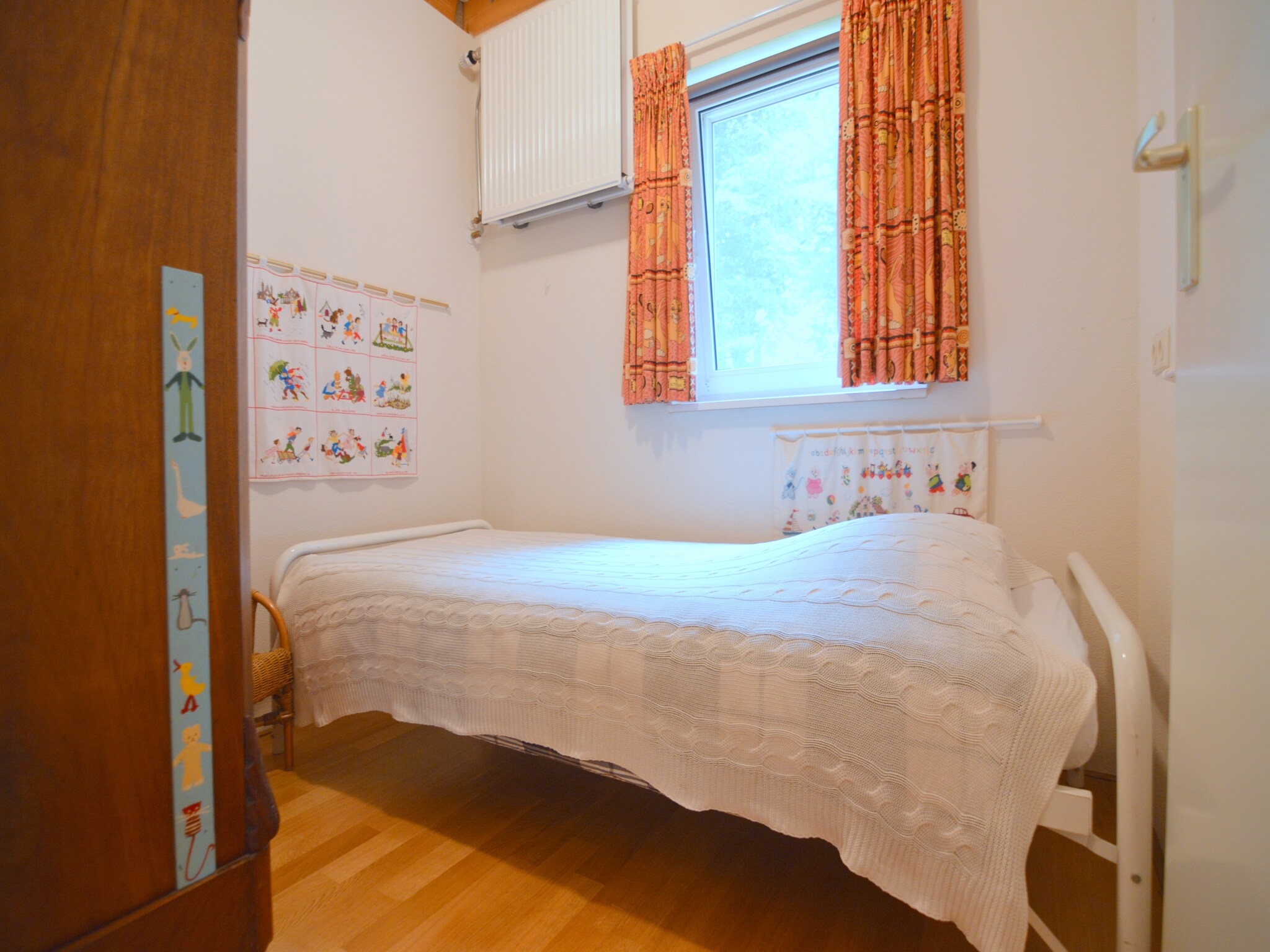 Foto's Huis met grote tuin, speeltuin en terras - Belvilla by Oyo