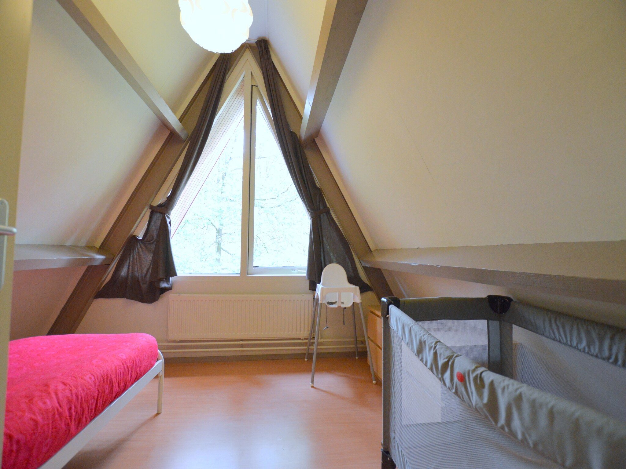 Foto's Comfortabele woning in Stramproy met uitzicht op het bos - Belvilla by Oyo
