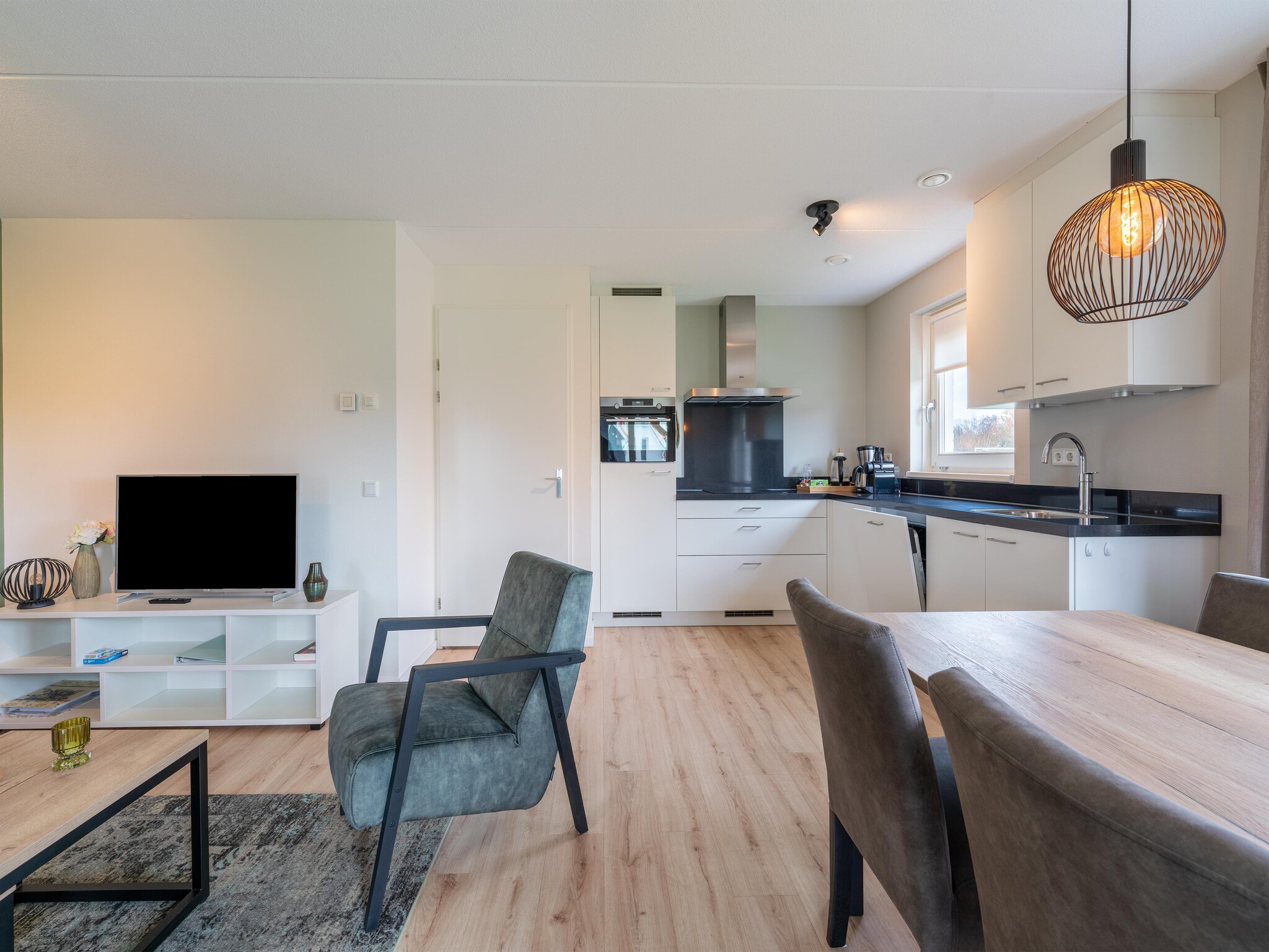 Foto's Moderne vakantiewoning in Scherpenisse met tuin - Belvilla by Oyo