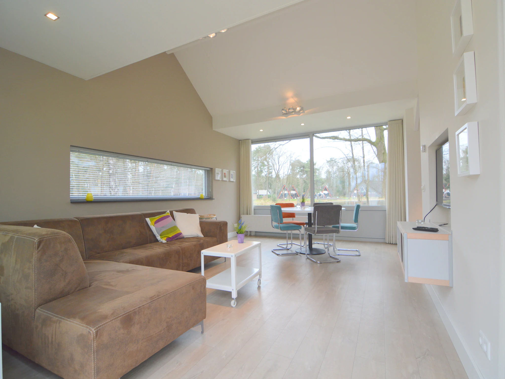 Foto's Bungalow met uitzicht op mooie vijver - Belvilla by Oyo