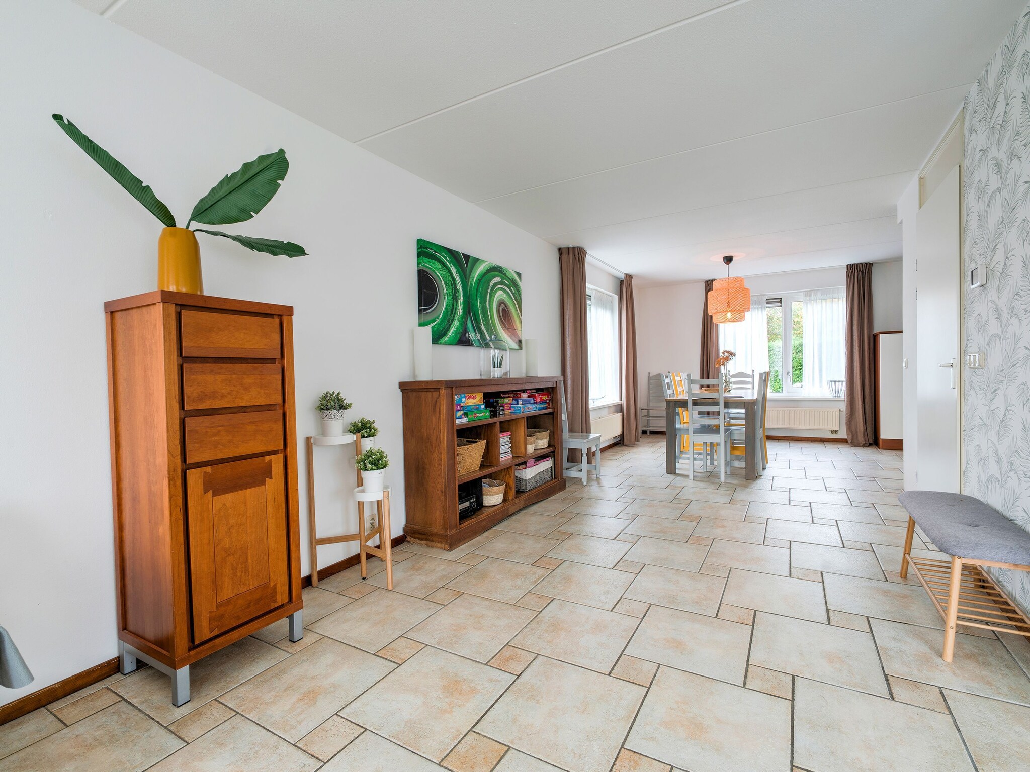 Foto's Aangenaam vakantiehuis in Zeewolde met gedeeld zwembad - Belvilla by Oyo