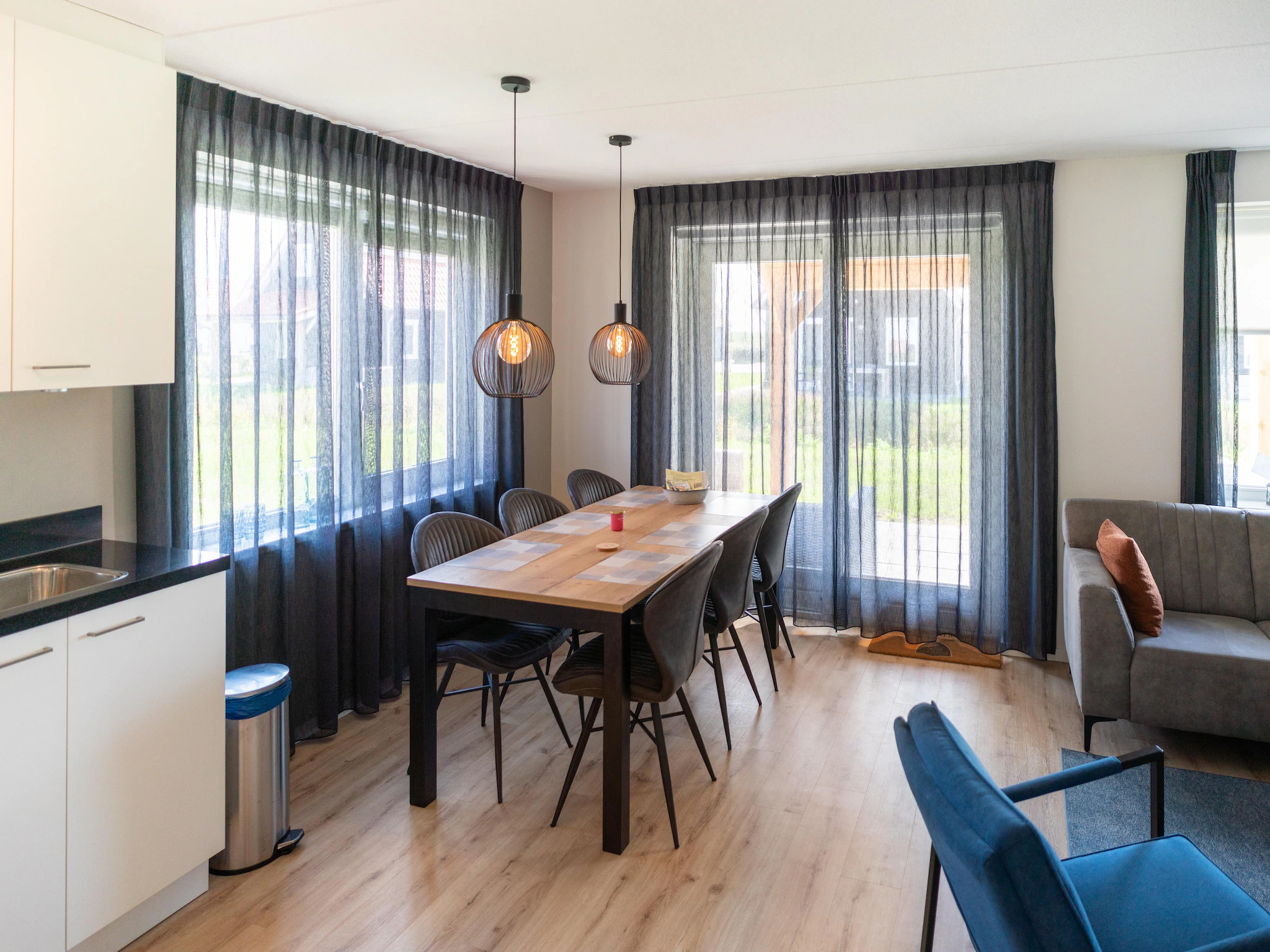 Foto's Modern vakantiehuis in Scherpenisse met tuin - Belvilla by Oyo