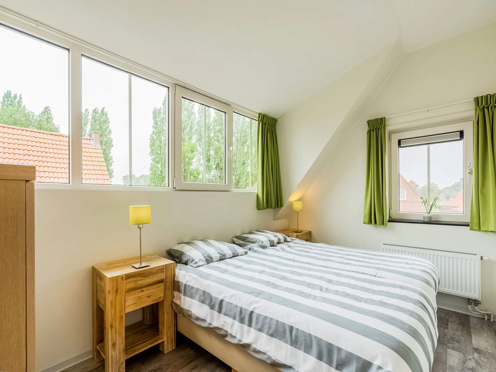 Foto's Vrijstaande vakantiewoning met tuin, 2 terrassen en zicht op de polders - Belvilla by Oyo