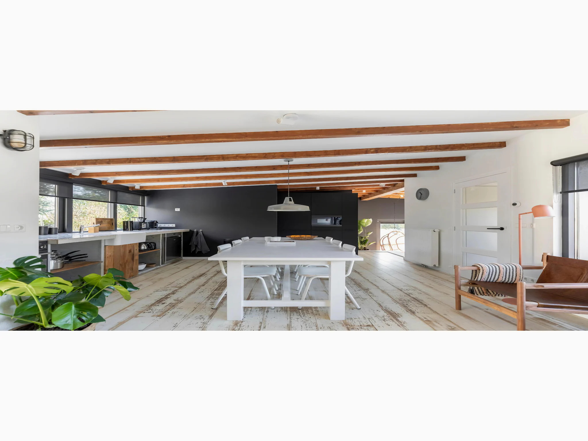 Foto's Unieke luxe vrijstaande vakantiewoning aan zee - Belvilla by Oyo