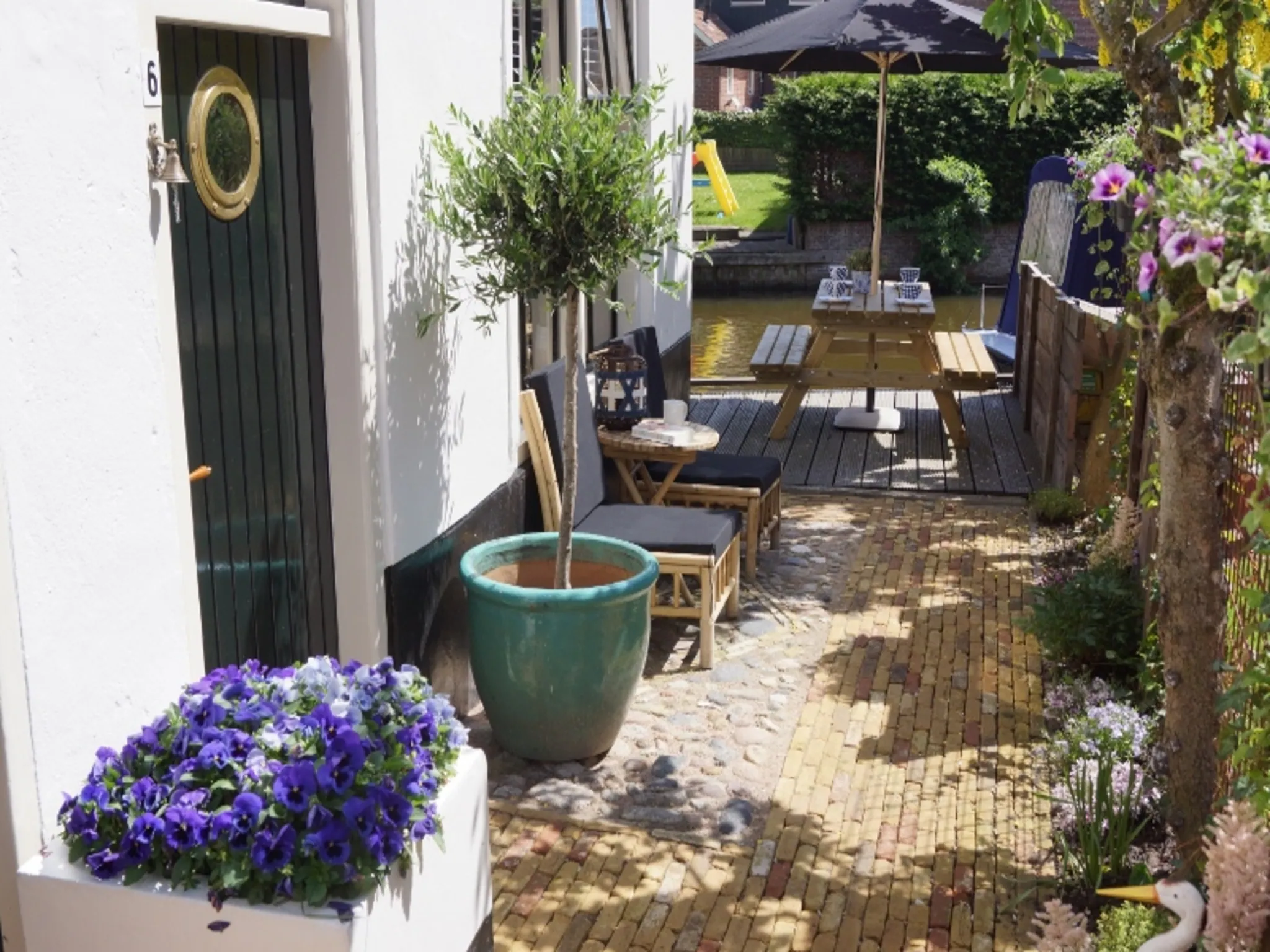 Foto's Heerlijk sfeervol vakantiehuis in Hindeloopen - Belvilla by Oyo