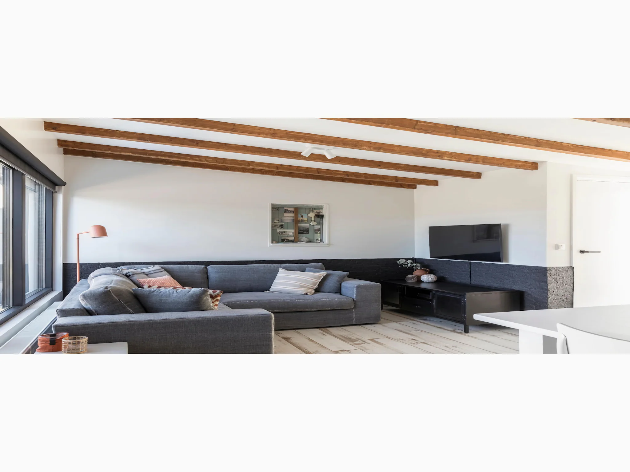 Foto's Unieke luxe vrijstaande vakantiewoning aan zee - Belvilla by Oyo