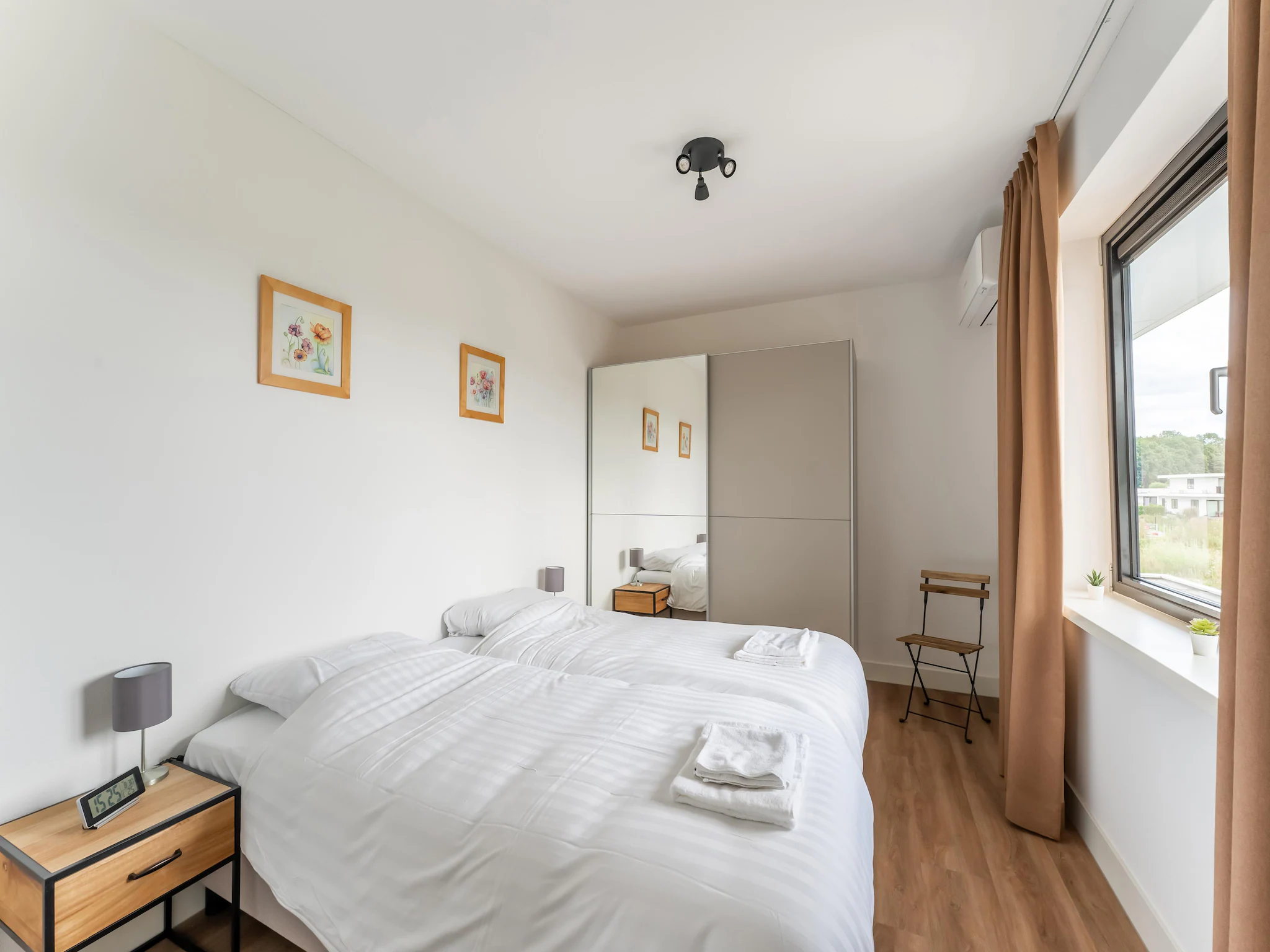 Foto's Luxe villa in Zeewolde met infraroodsauna - Belvilla by Oyo