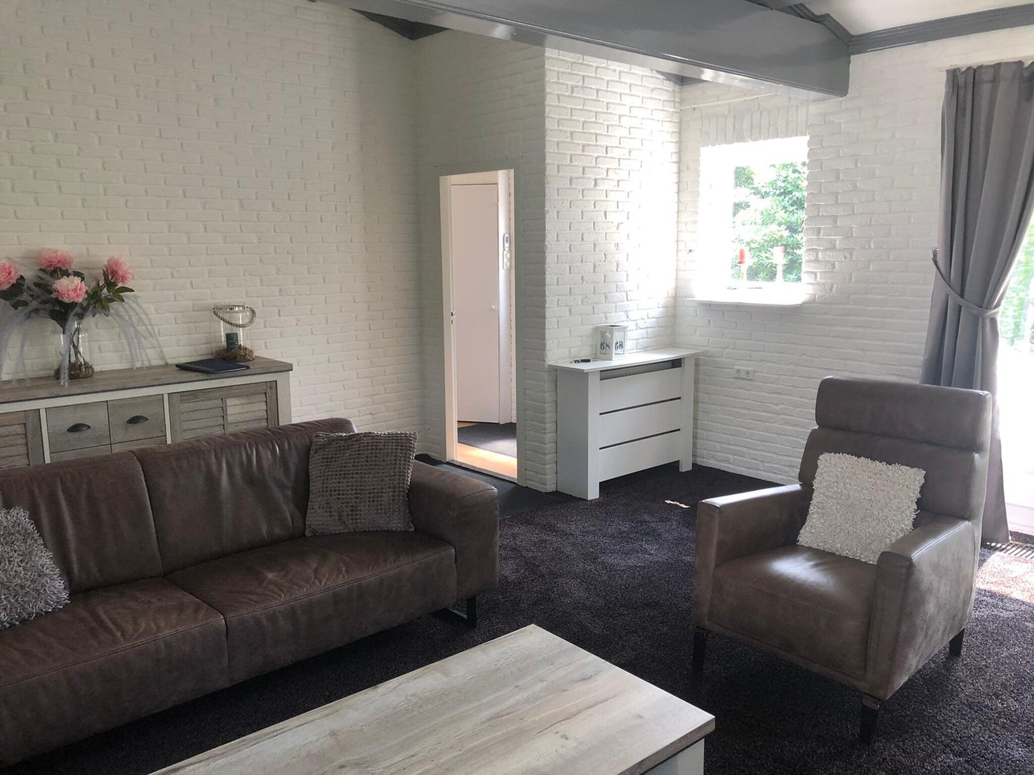 Foto's Uniek en luxe vakantiehuis in Harderwijk met grote tuin - Belvilla by Oyo