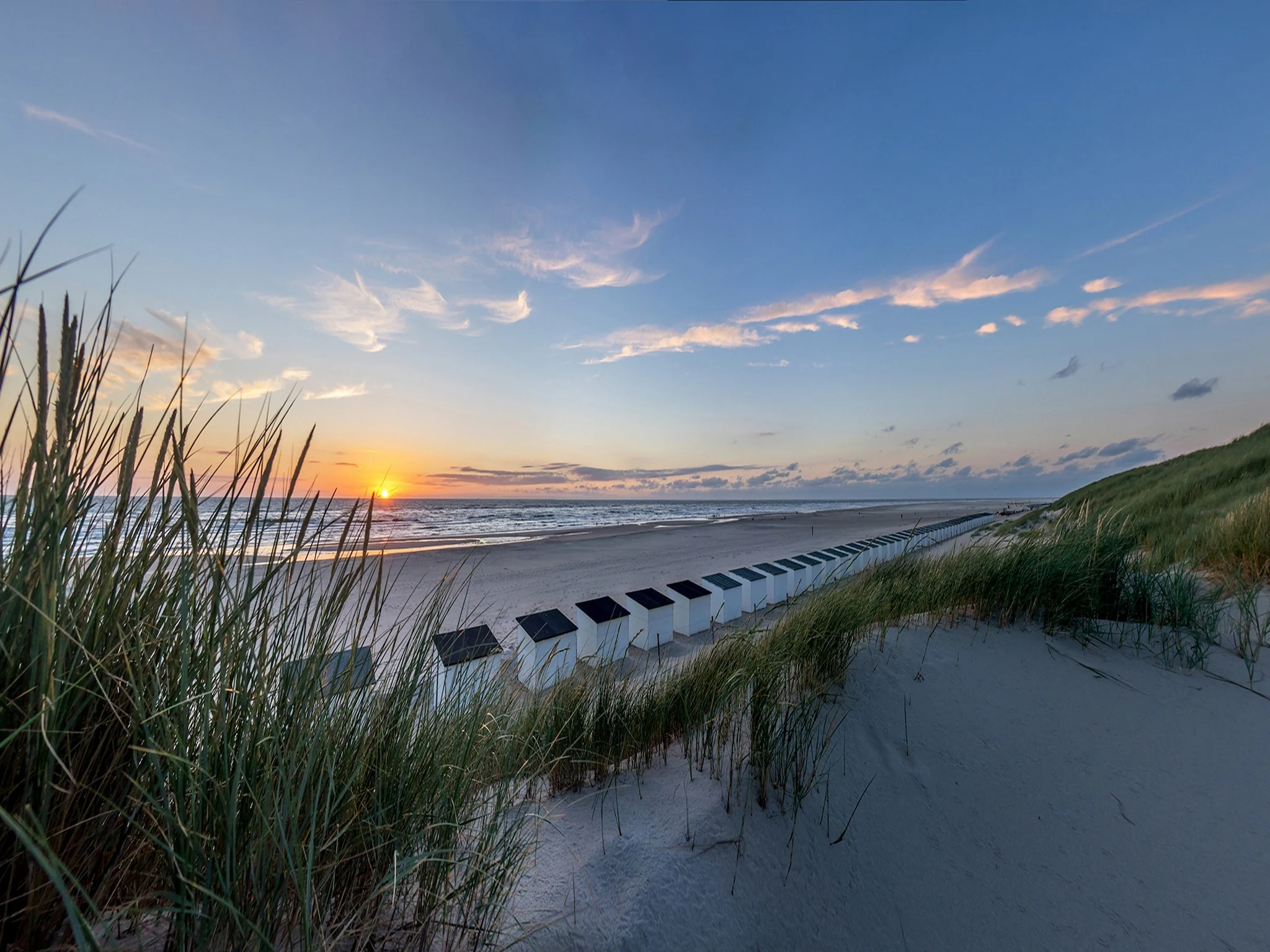 Foto's Nieuwe rietgedekte villa nabij het strand - Belvilla by Oyo