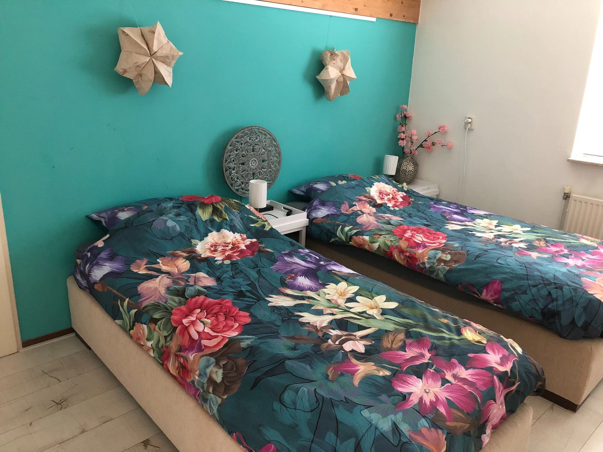 Foto's Sfeervol vakantiehuis vlakbij strand met sauna, hottub en zonnebank - Belvilla by Oyo