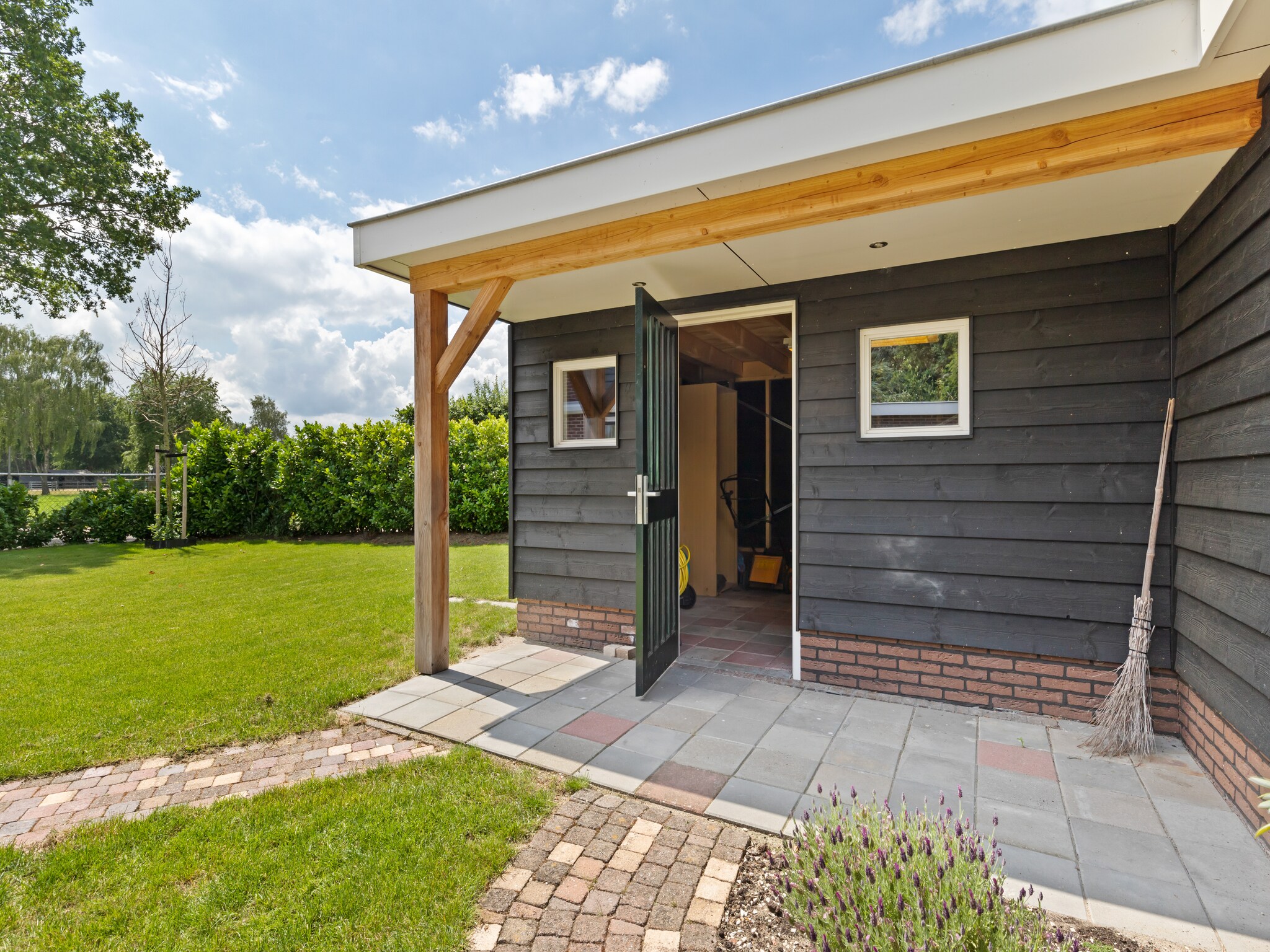Foto's Leuk vakantiehuis in Putten met een tuin - Belvilla by Oyo