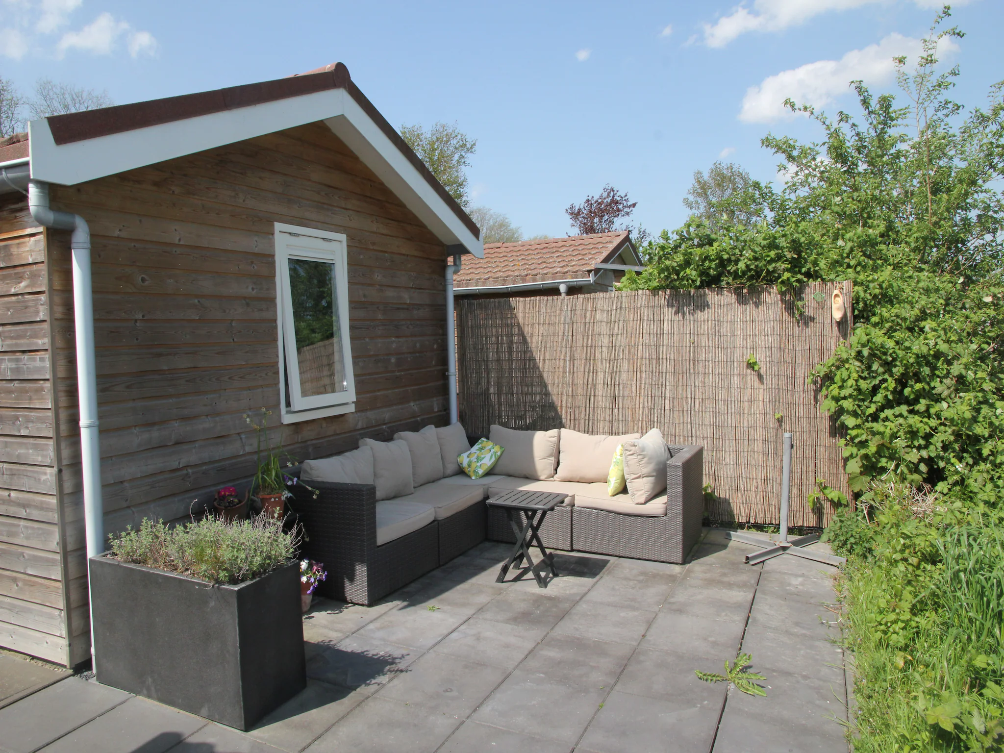 Foto's Comfortabele bungalow bij het strand - Belvilla by Oyo