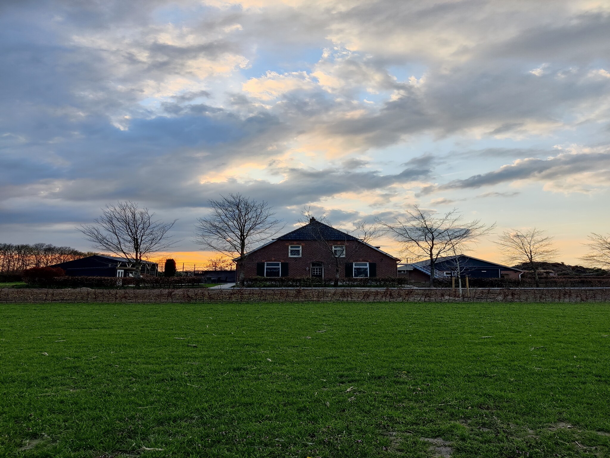 Foto's Ruime woonboerderij in Silvolde met tuin - Belvilla by Oyo