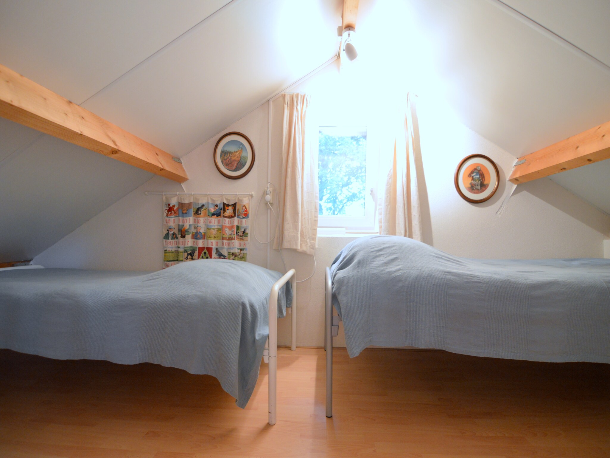 Foto's Huis met grote tuin, speeltuin en terras - Belvilla by Oyo