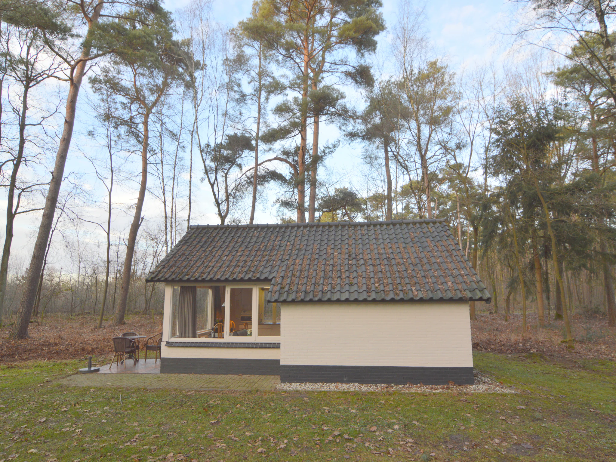 Foto's bungalow op een natuurrijkpark aan een groot ven - Belvilla by Oyo