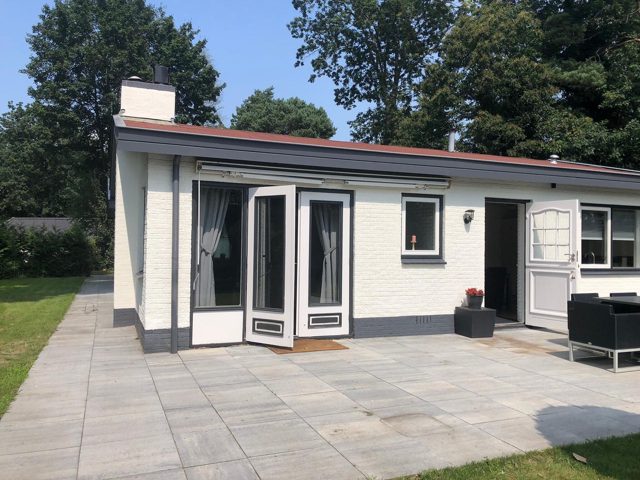 Foto's Uniek en luxe vakantiehuis in Harderwijk met grote tuin - Belvilla by Oyo