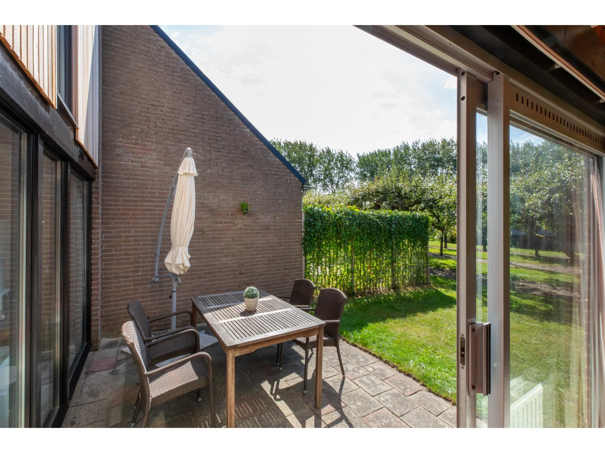 Foto's Sfeervol vakantiehuis met gedeeld zwembad - Belvilla by Oyo