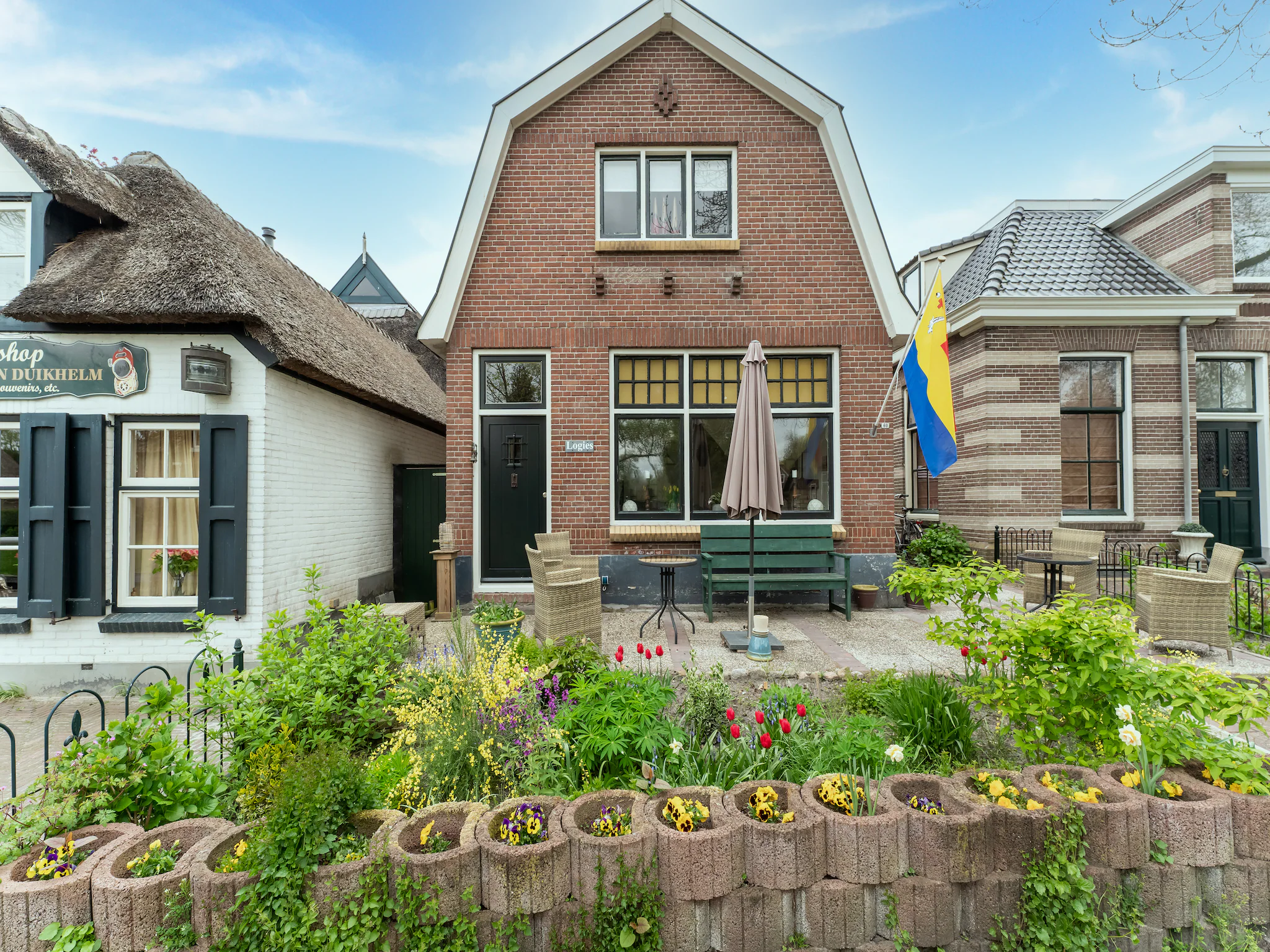 Foto's 4 pers. logies in Giethoorn met ontbijt en kano - Belvilla by Oyo