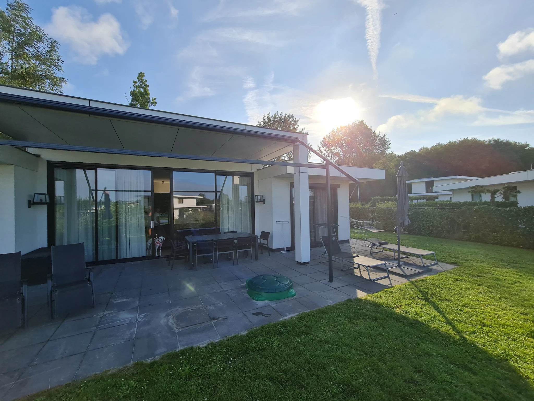 Foto's Prime villa met terras en steiger - Belvilla by Oyo