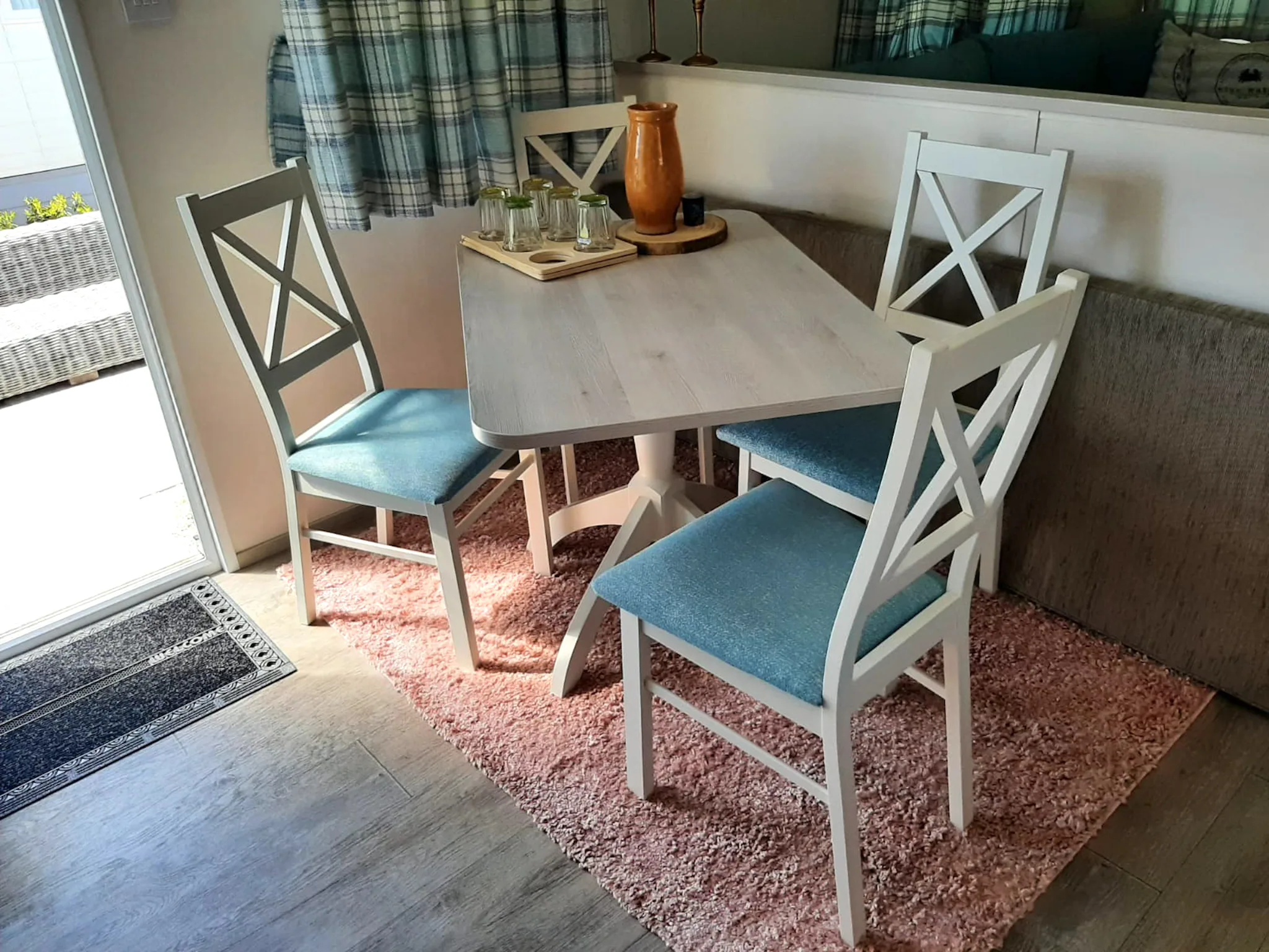Foto's Fijn chalet in Oostkapelle met een tuin - Belvilla by Oyo