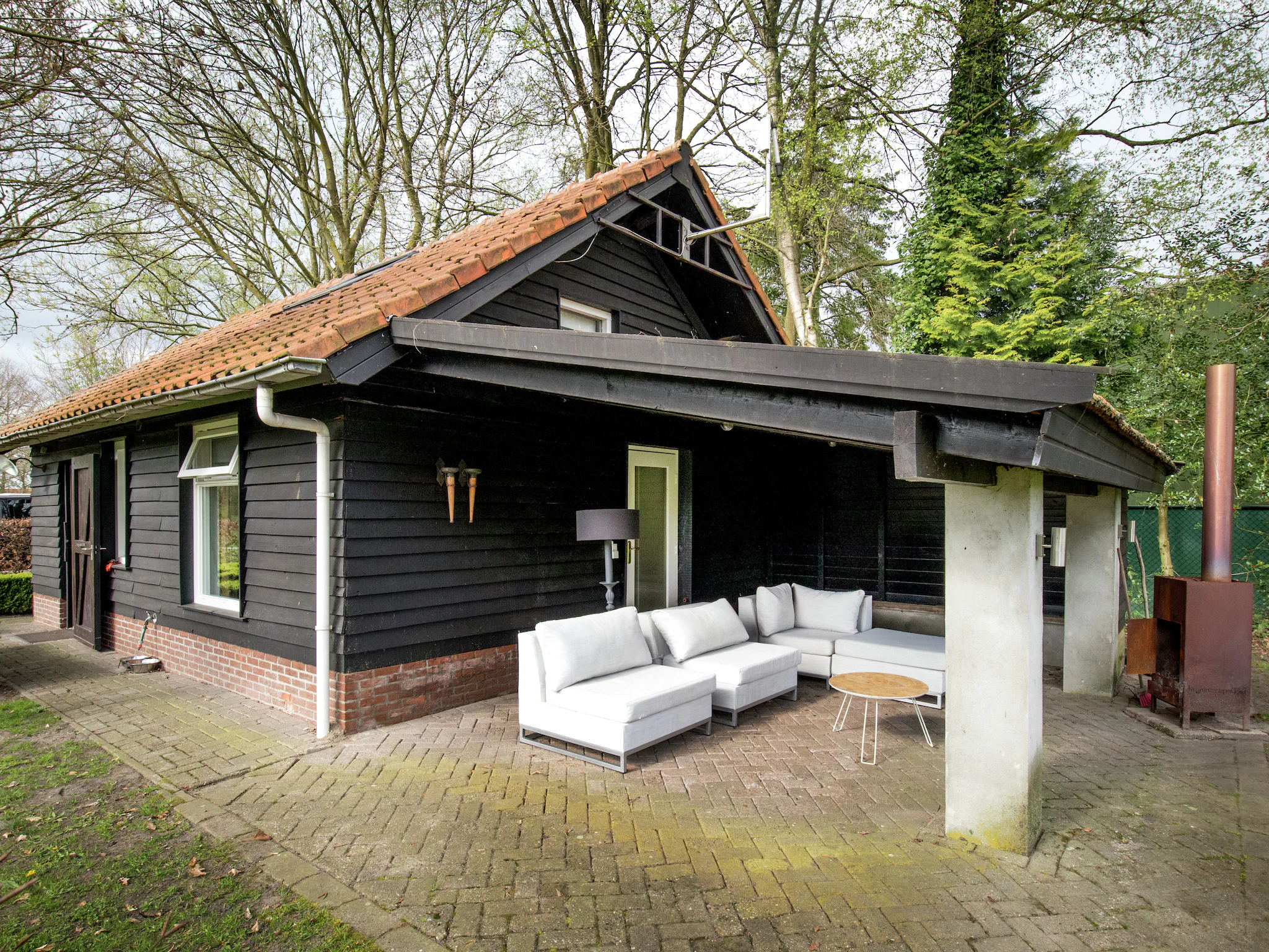 Foto's Mooi vakantiehuis in Leende met overdekt terras - Belvilla by Oyo