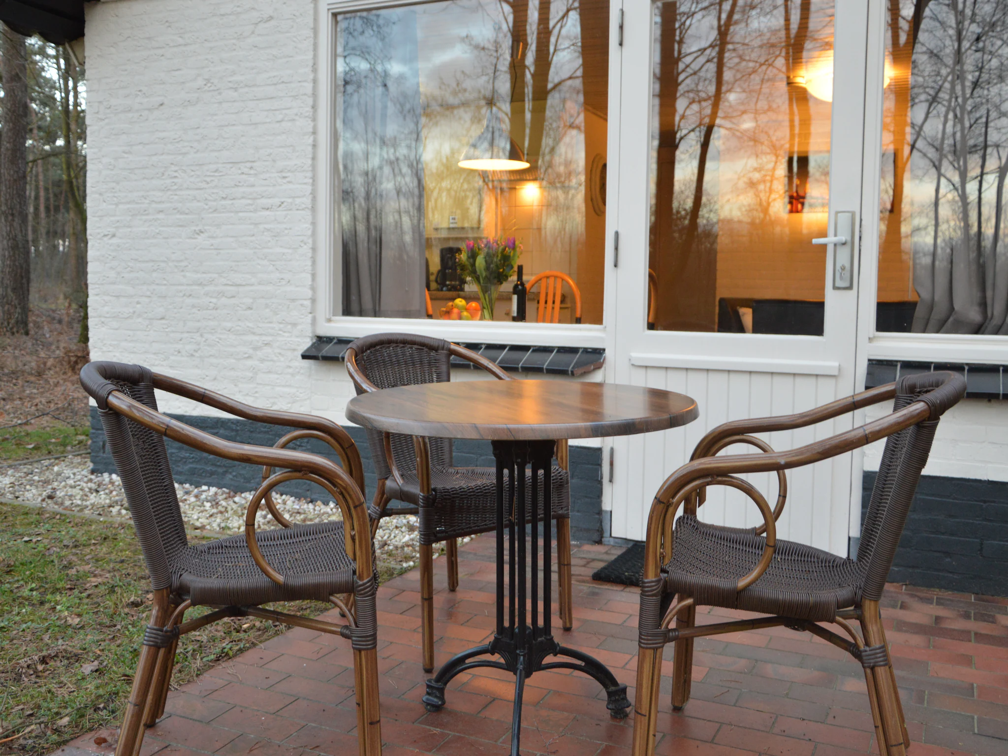 Foto's bungalow op een natuurrijkpark aan een groot ven - Belvilla by Oyo