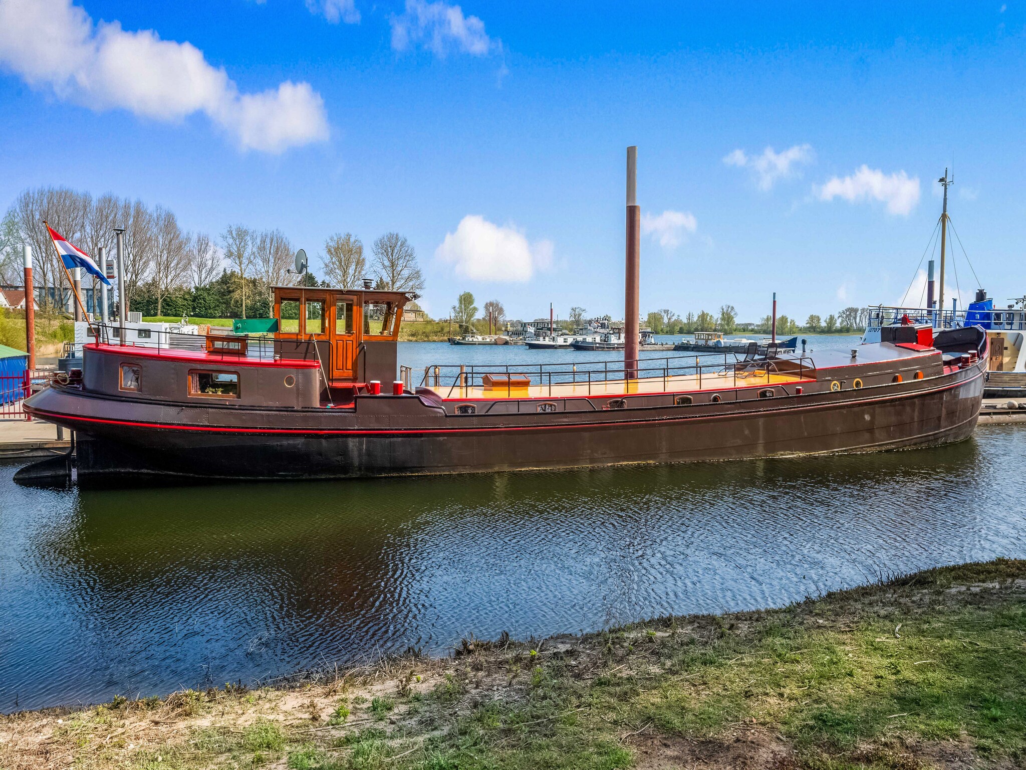 Foto's Luxe boot in Kerkdriel - Belvilla by Oyo