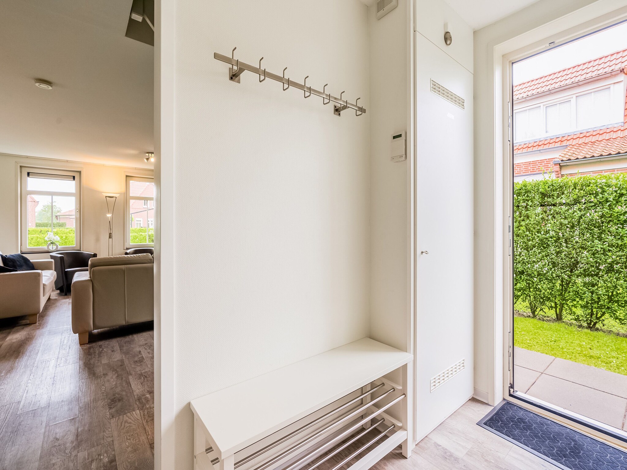 Foto's Vrijstaande vakantiewoning met tuin, 2 terrassen en zicht op de polders - Belvilla by Oyo